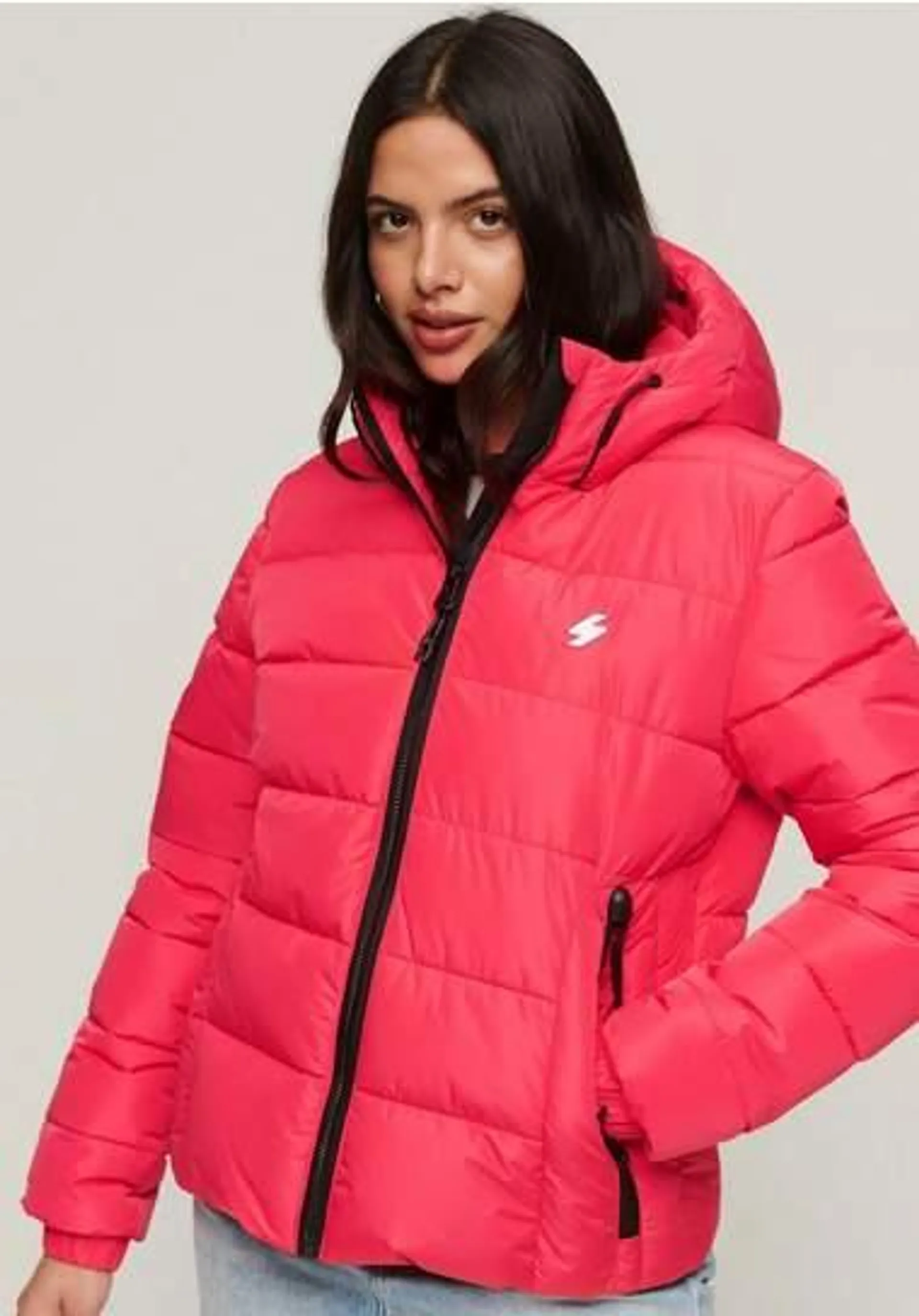 Superdry Gewatteerde jas HOODED SPIRIT SPORTS PUFFER van waterafstotend materiaal