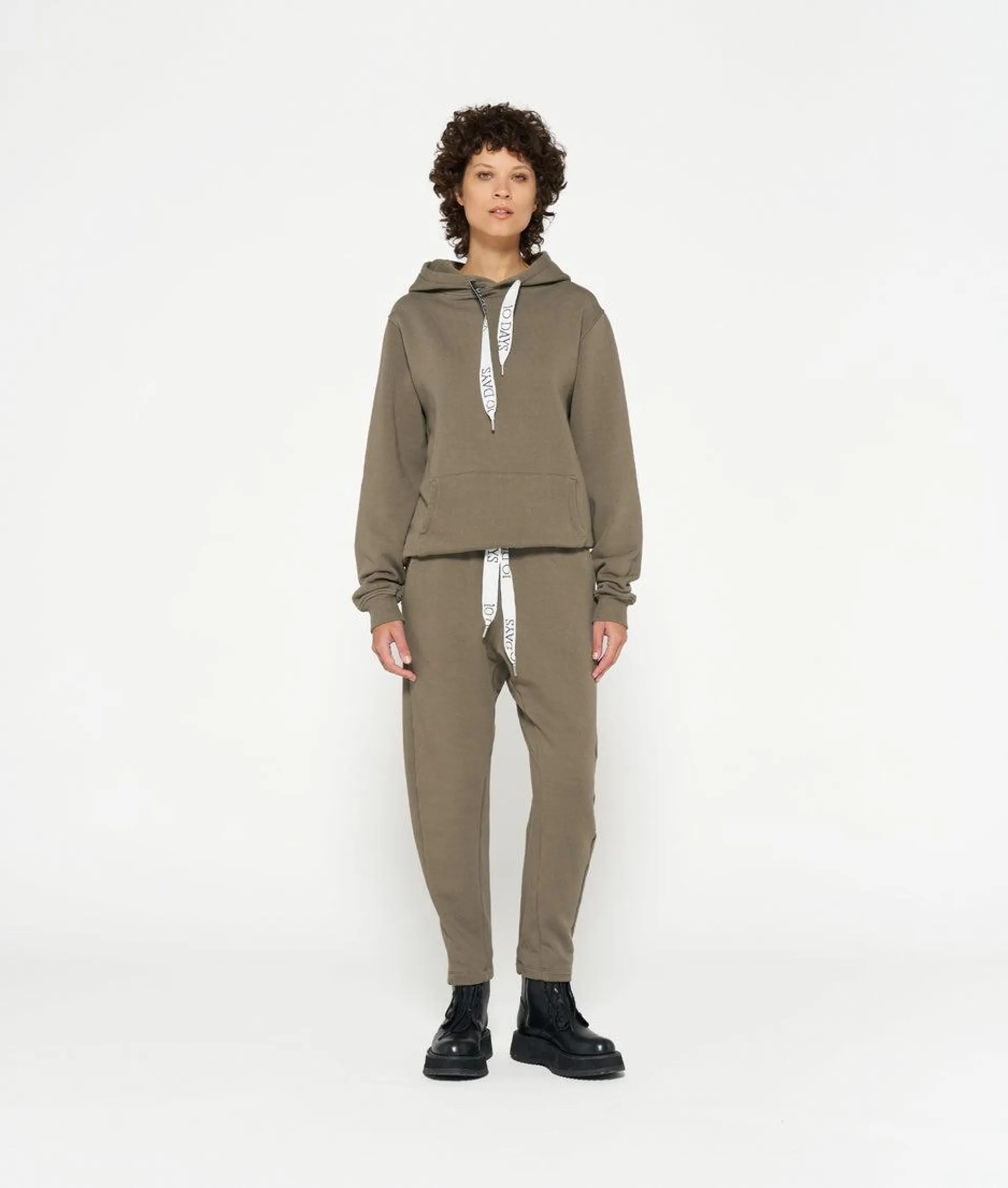 statement jogger