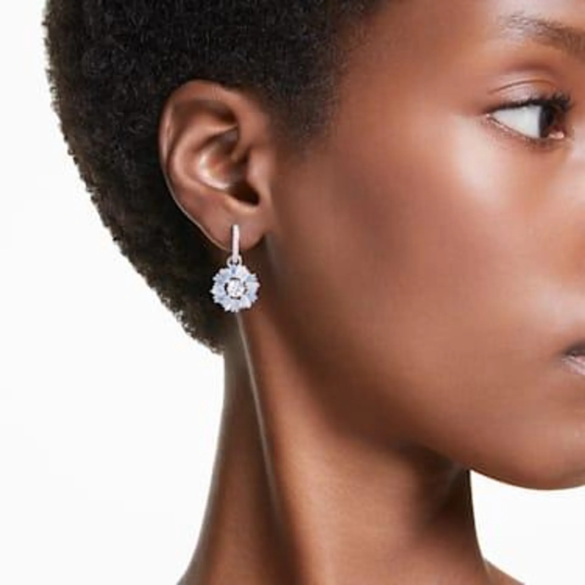 Idyllia drop earrings