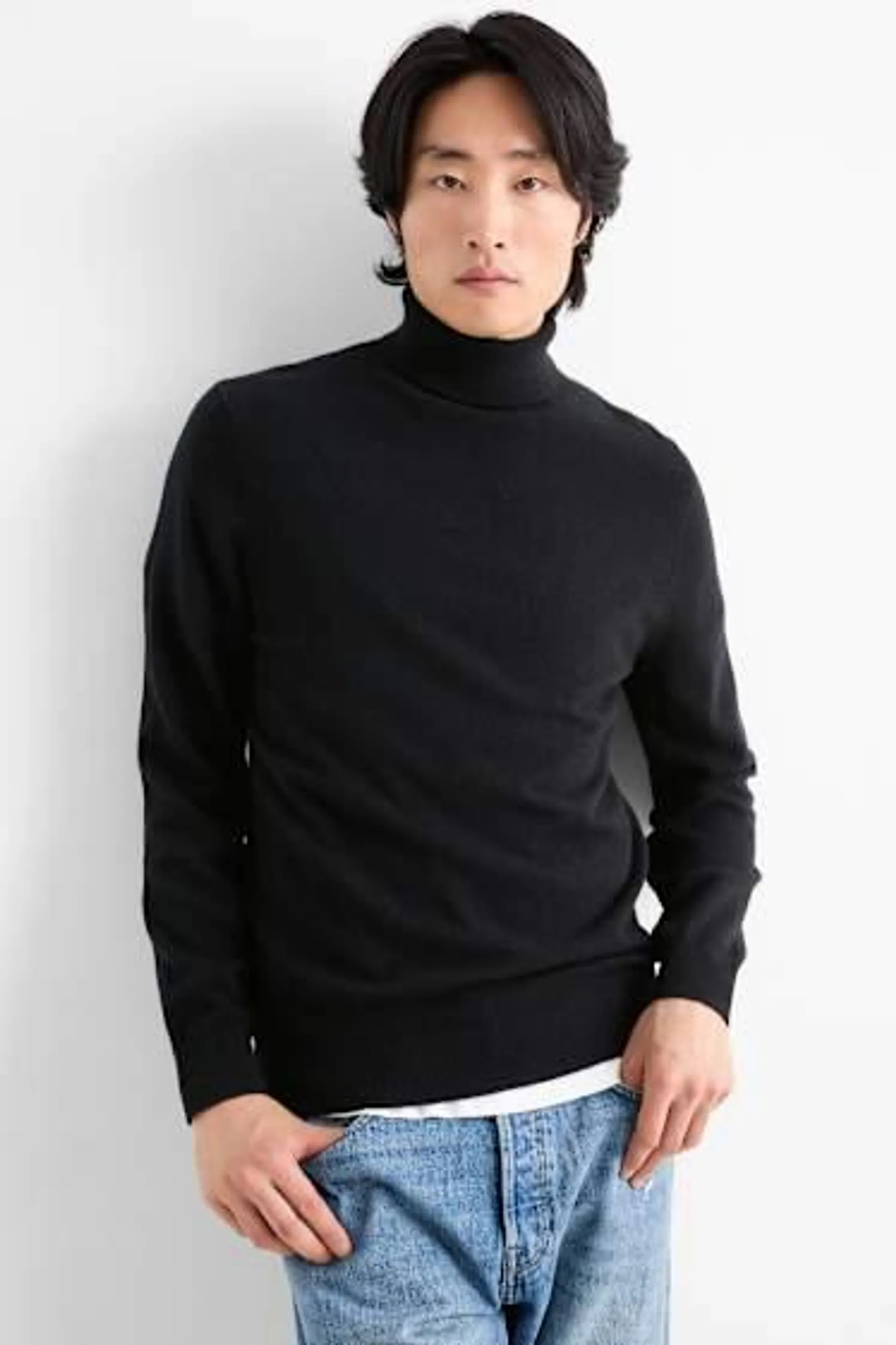 Cashmere polo neck jumper