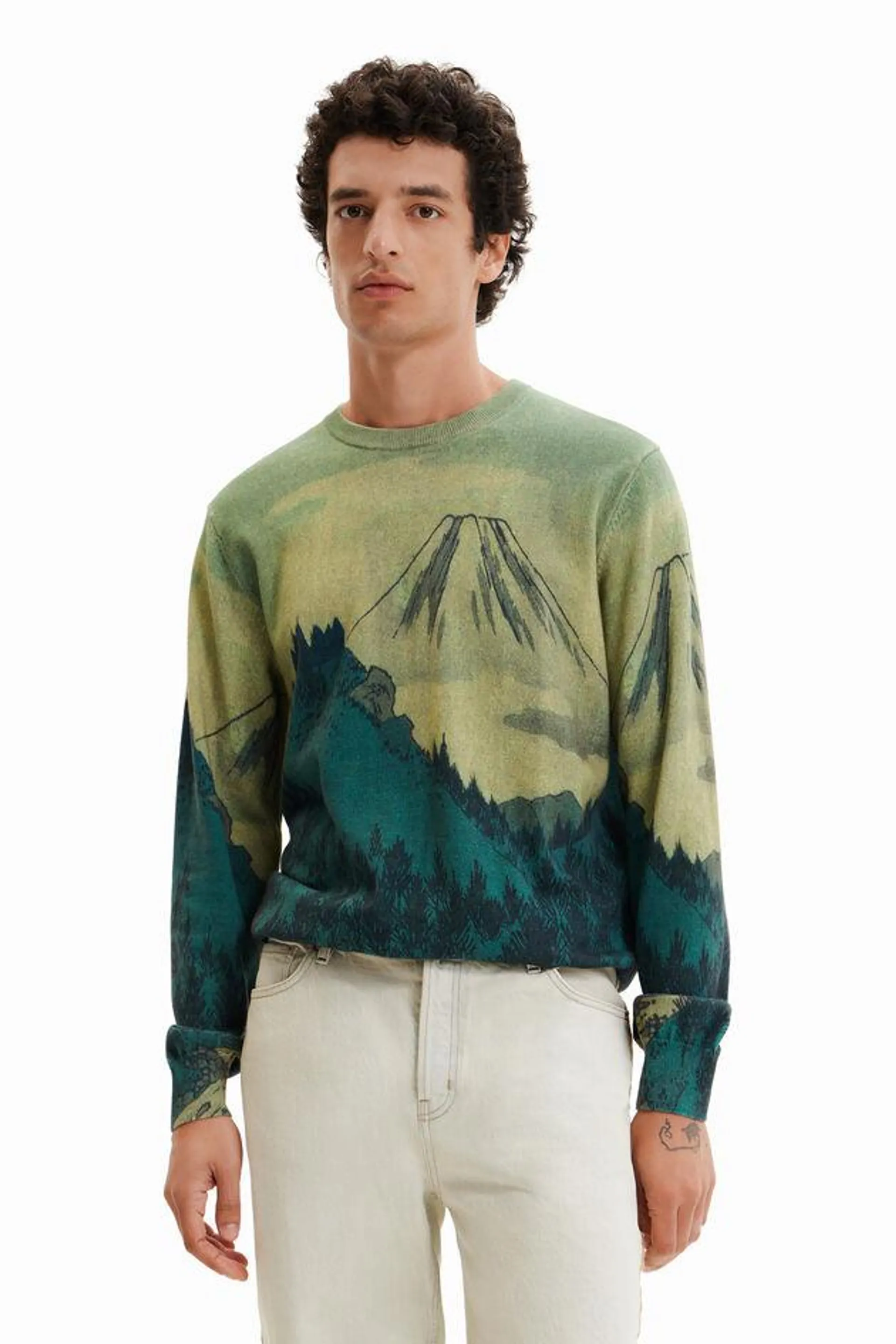 Thin landscape pullover