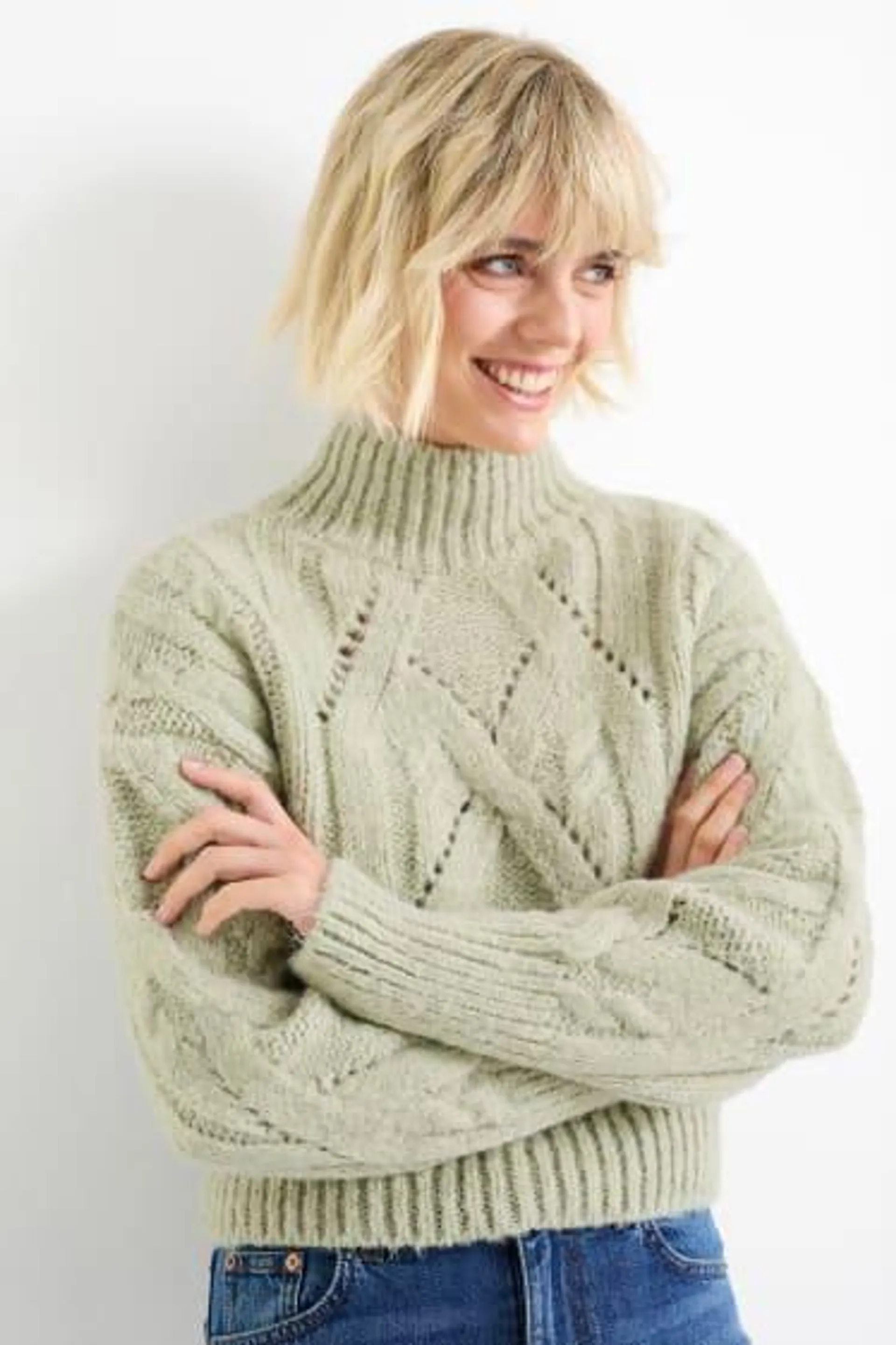 Jumper - cable knit pattern