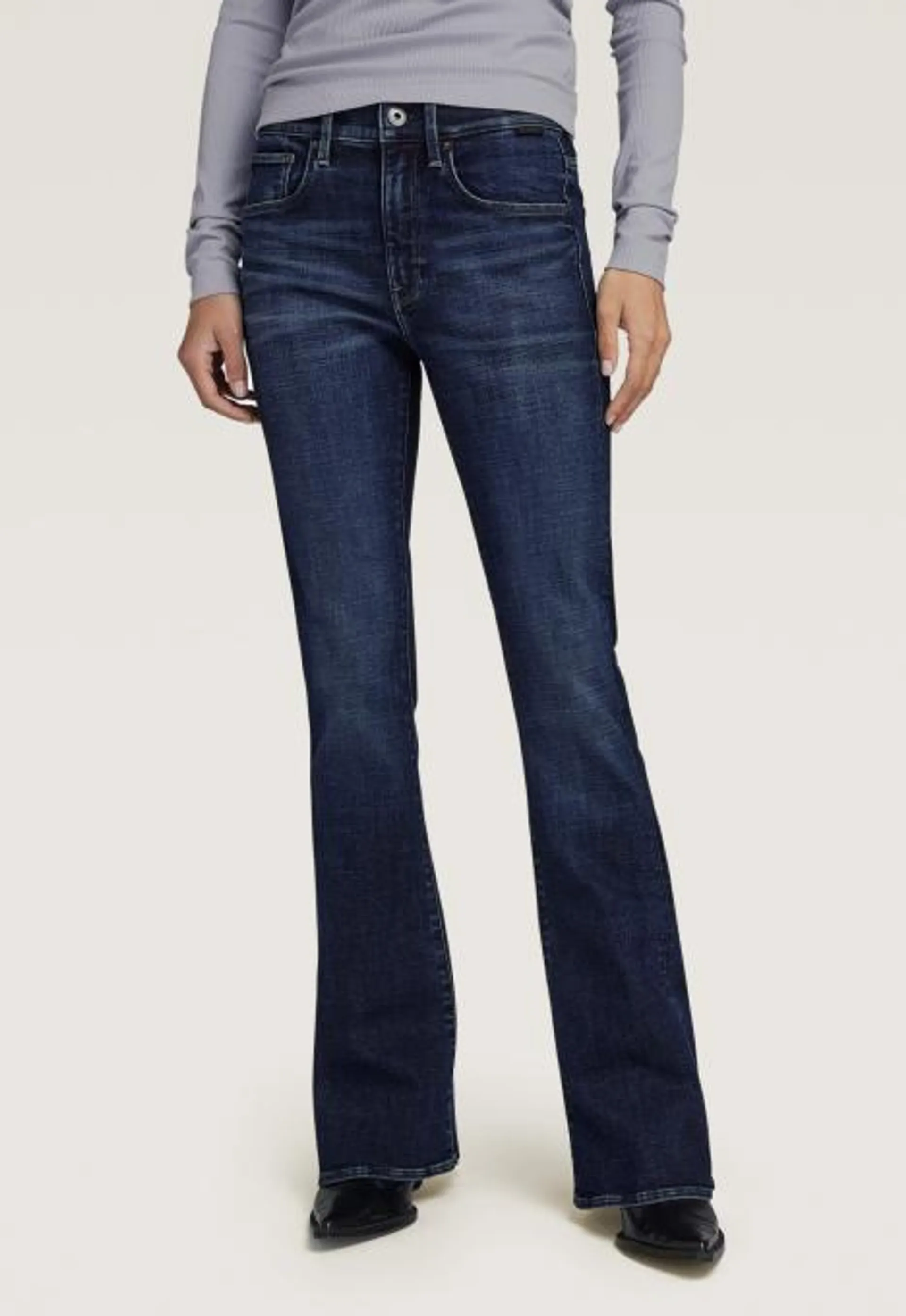 3301 Flared Jeans