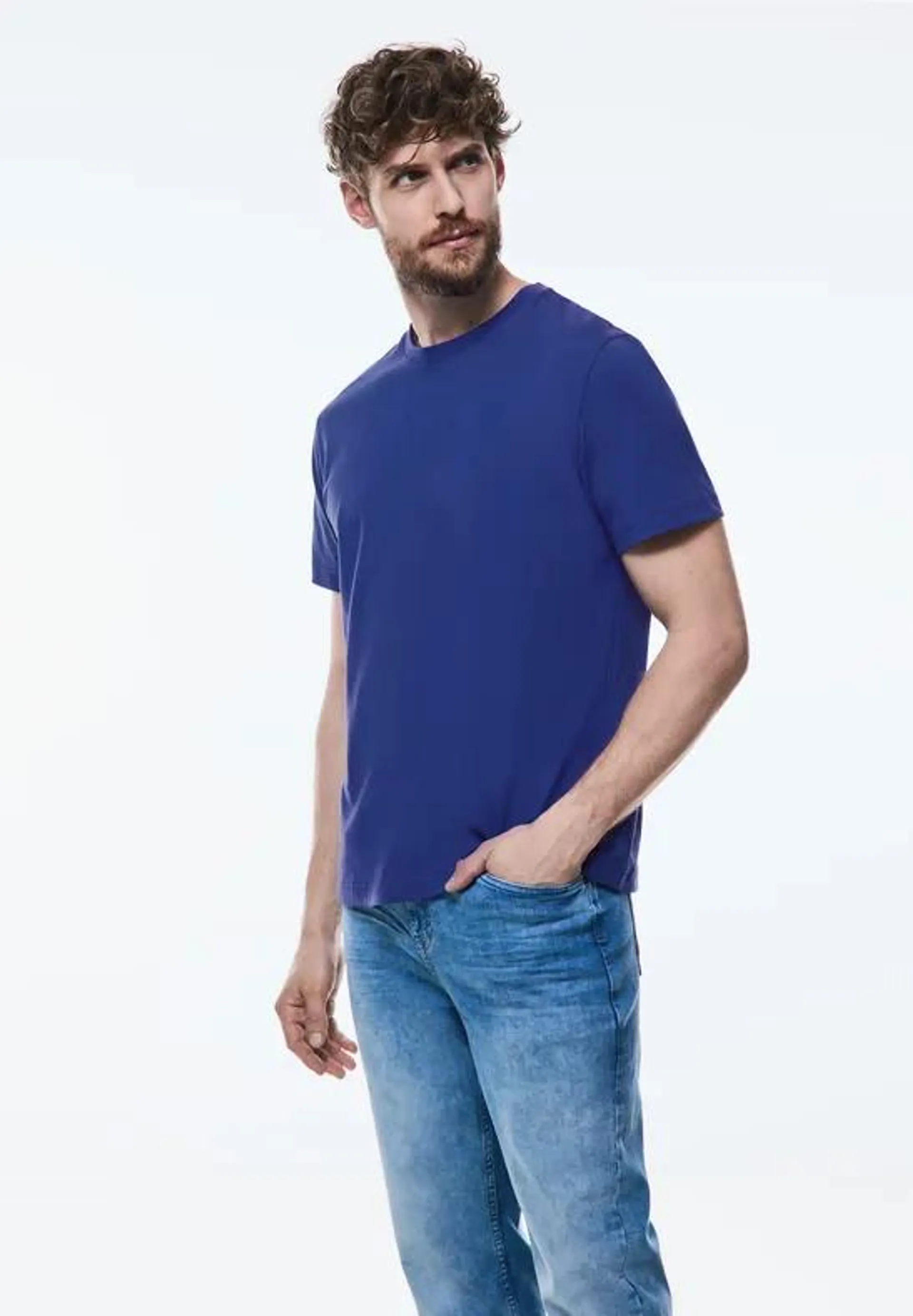 Basic T-shirt in effen kleur