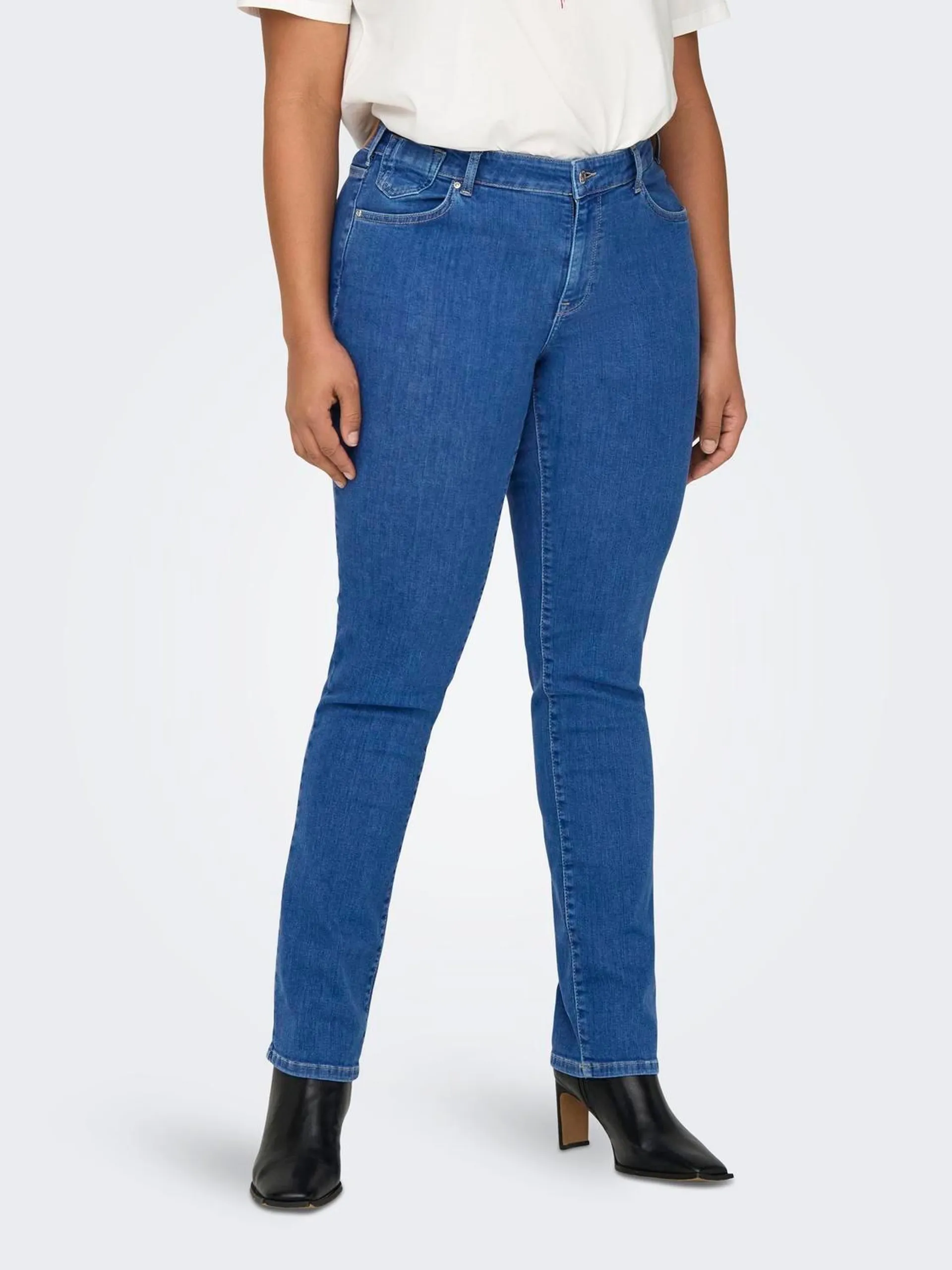 CARAlicia Regular Waist Straight Jeans