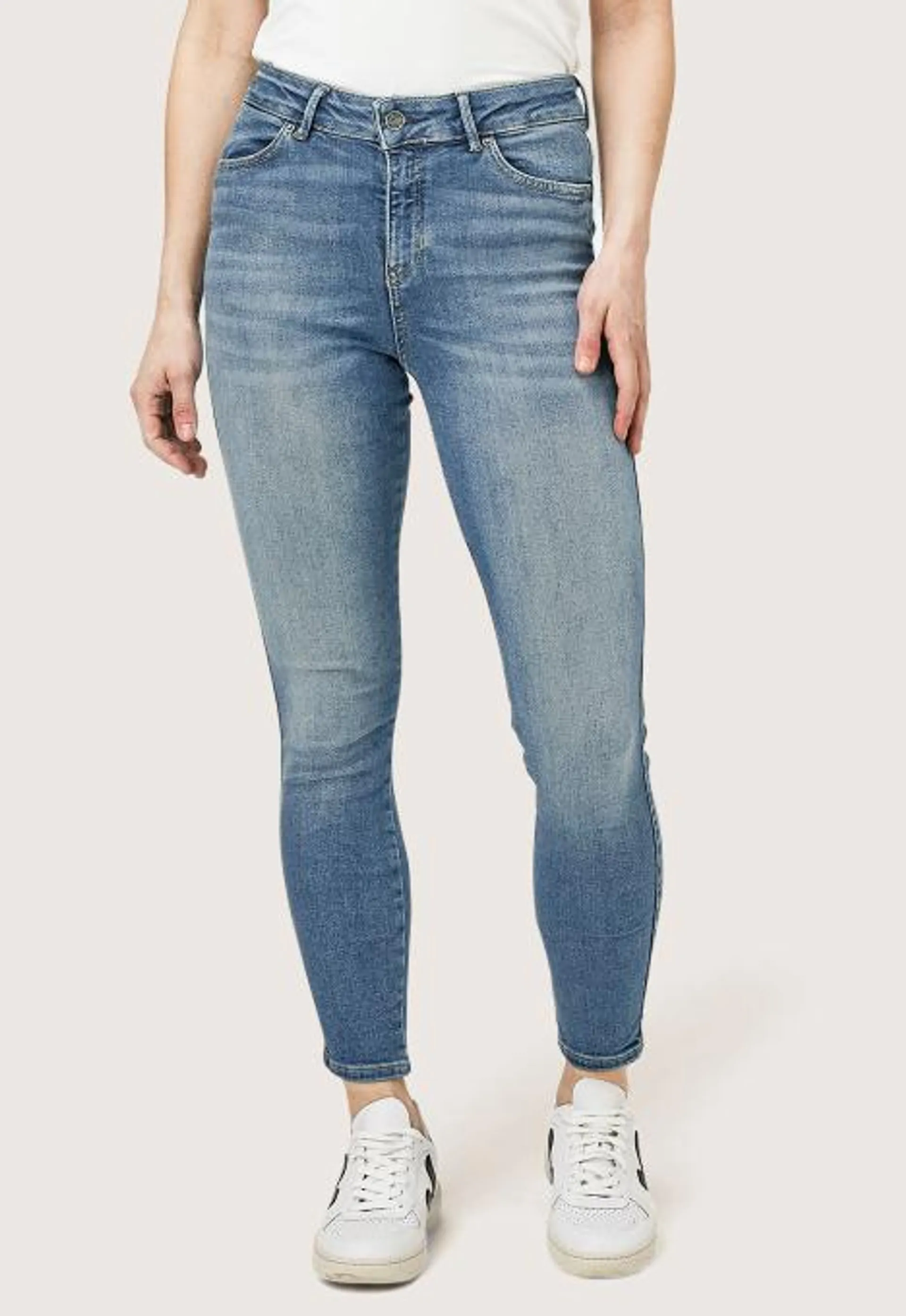 Celsi Super Skinny Jeans