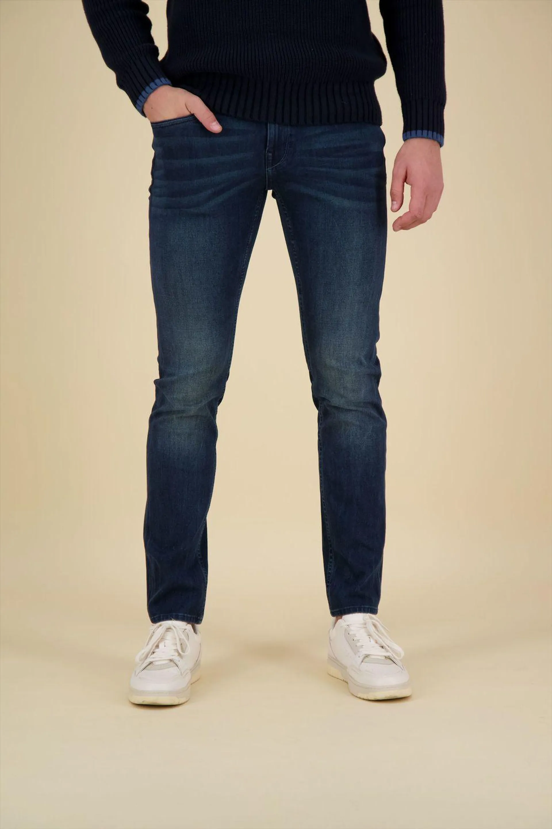 Jeans V850 Donkerblauw