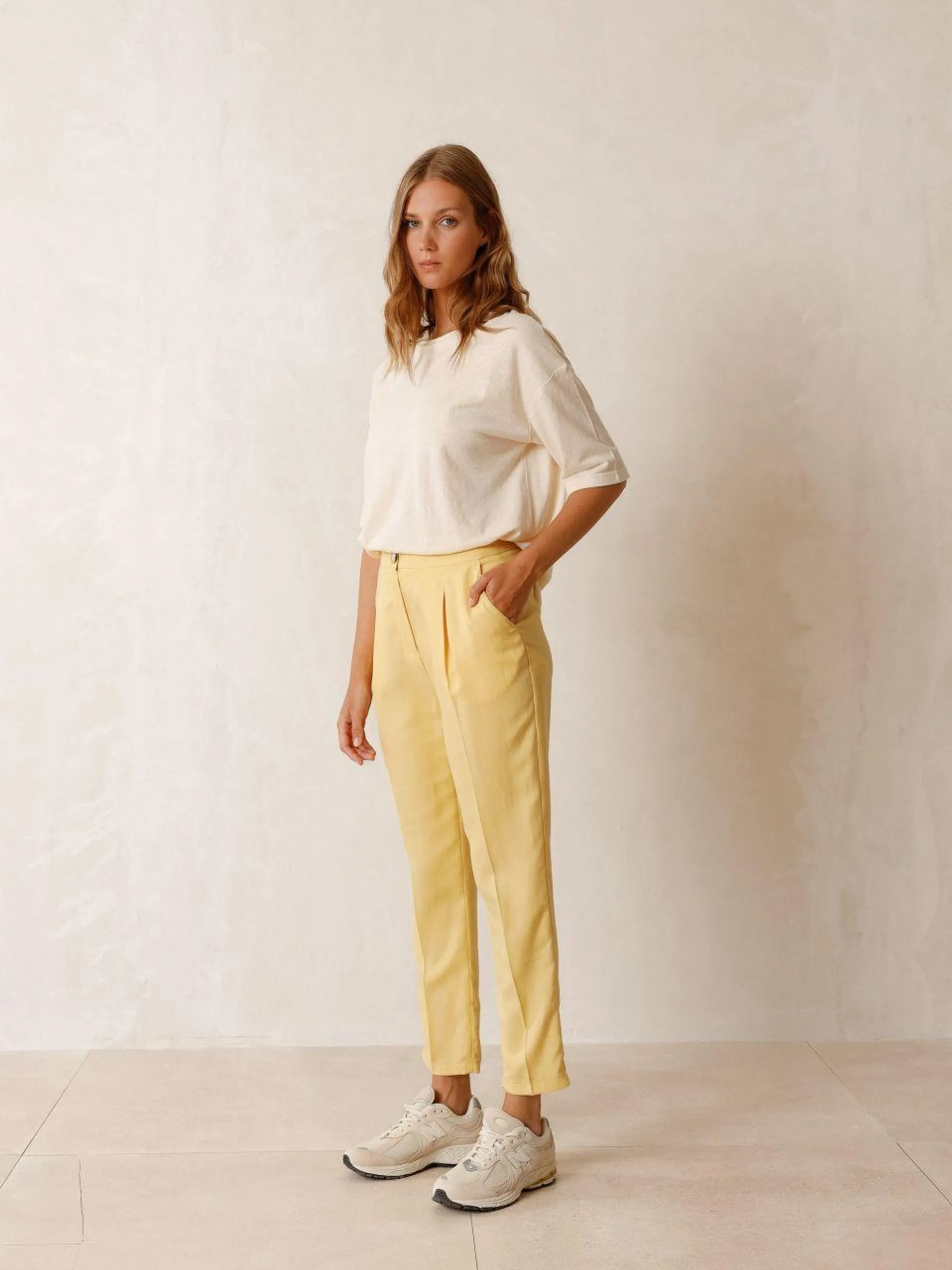 TAILORED PANTS WITH PLEATS