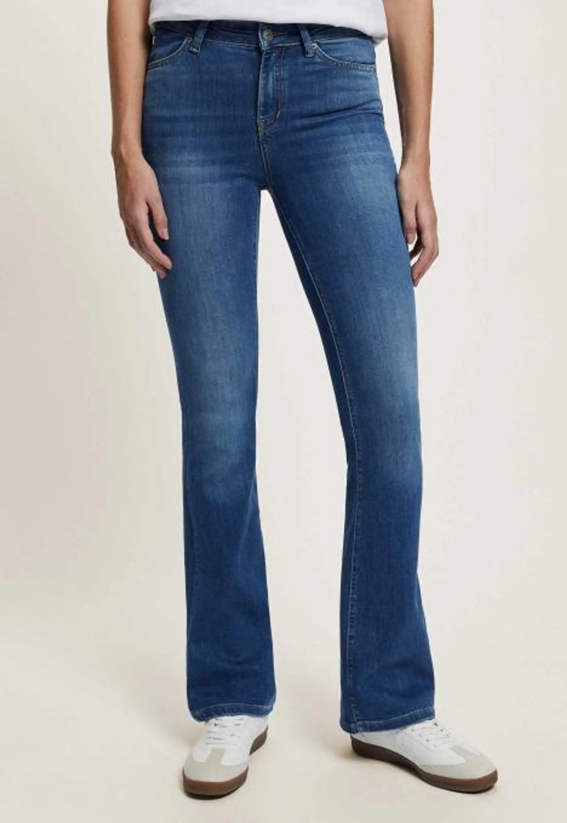 Celsi Flared Jeans