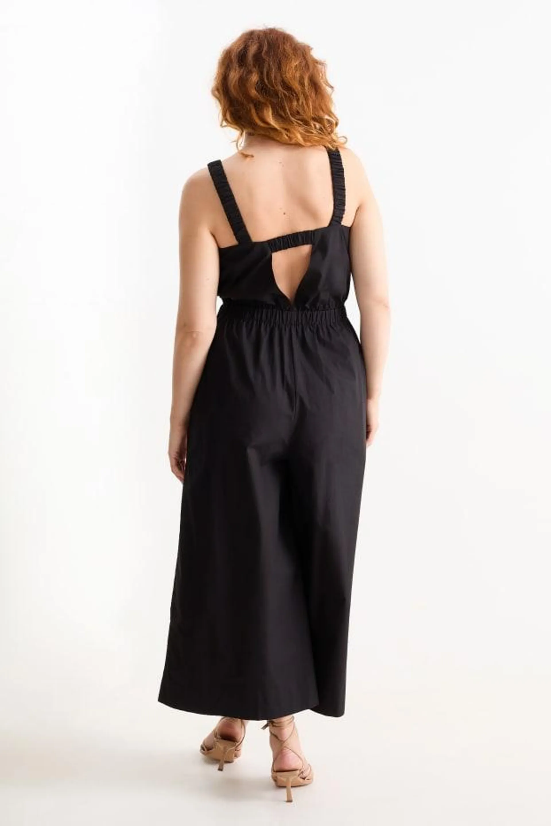 Jumpsuit with cut-out