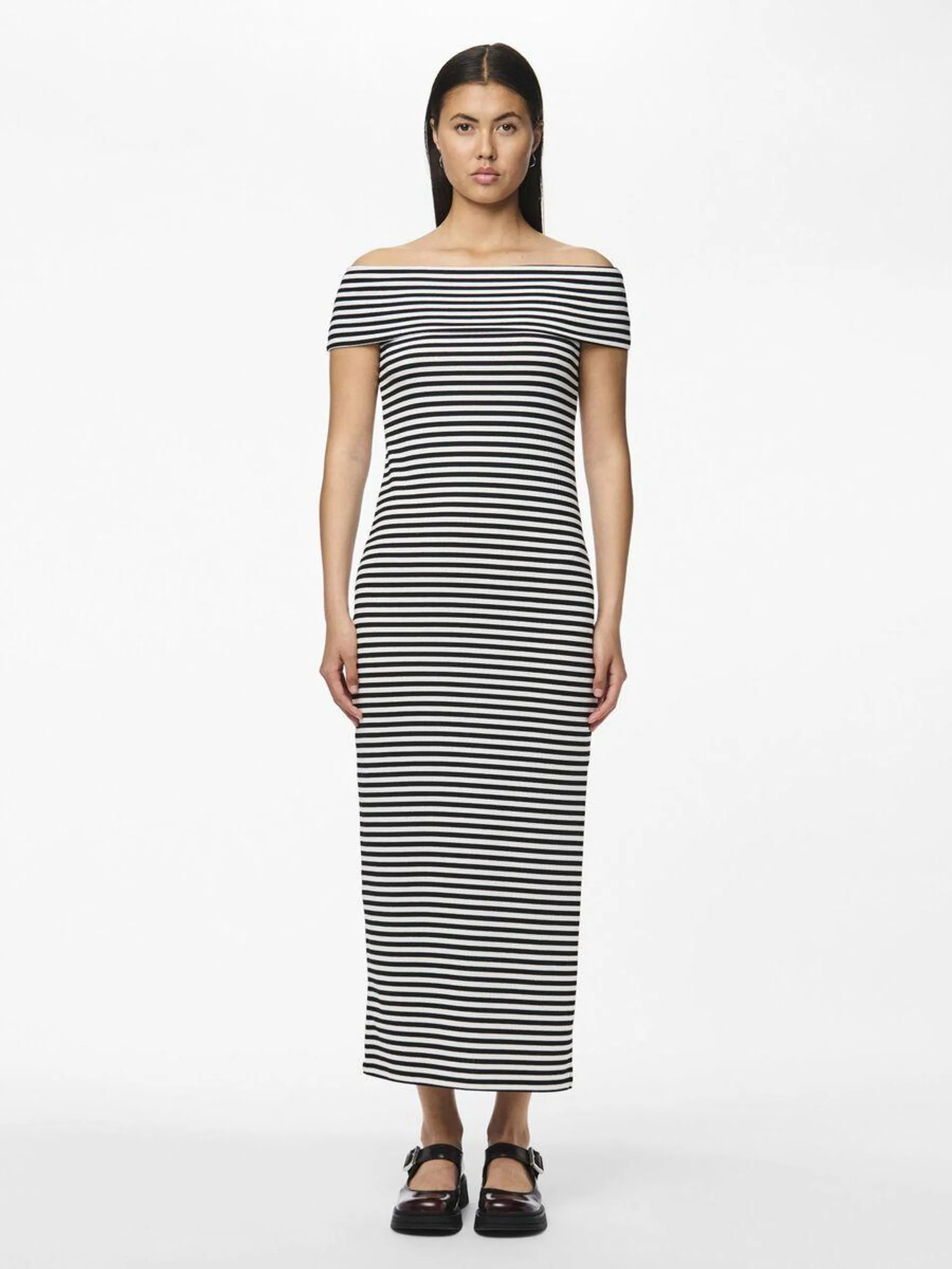 PCLAYA OFF-SHOULDER MAXI JURK