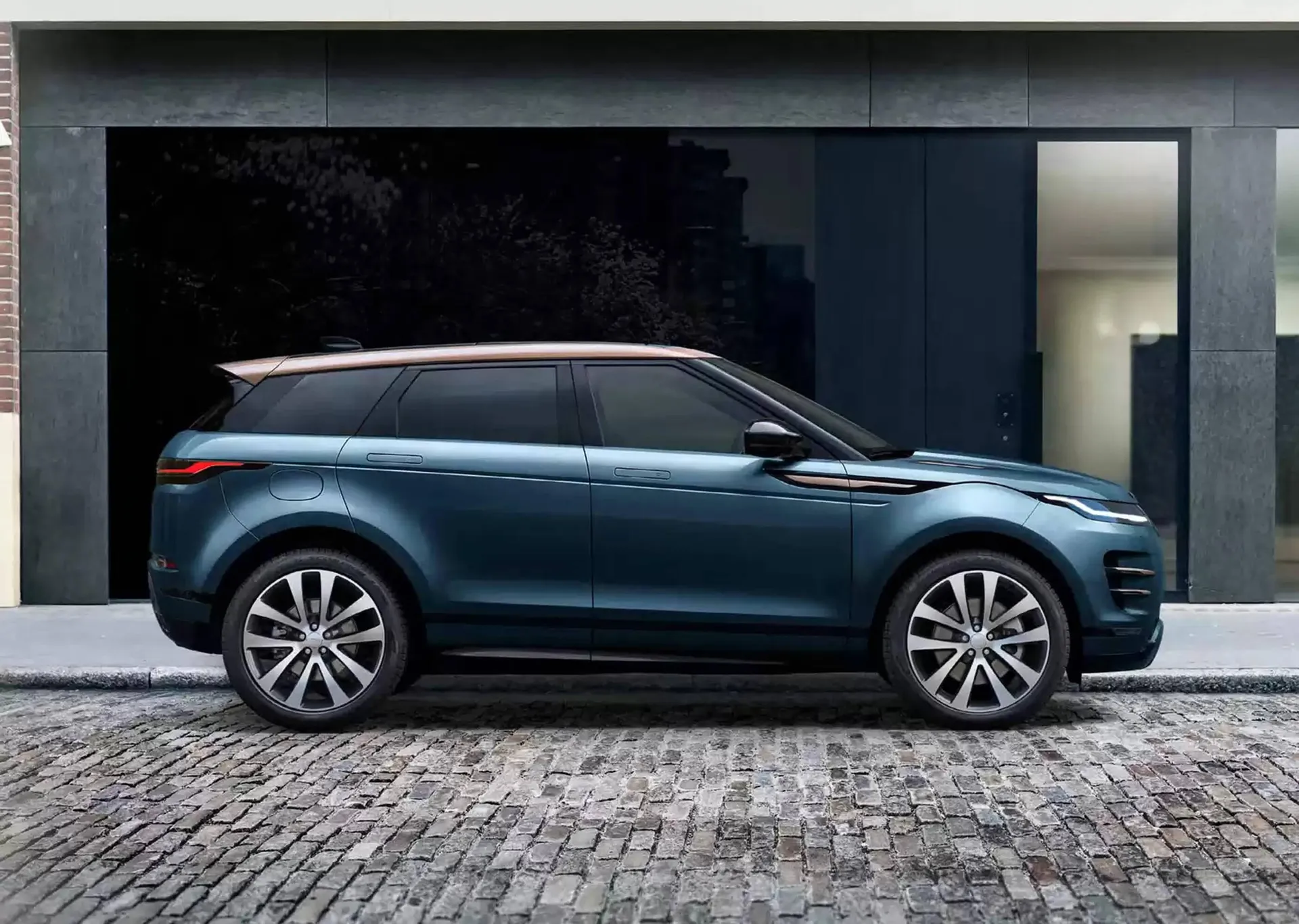 Land Rover folder van 20 november tot 30 juni 2025 - Folder pagina 16
