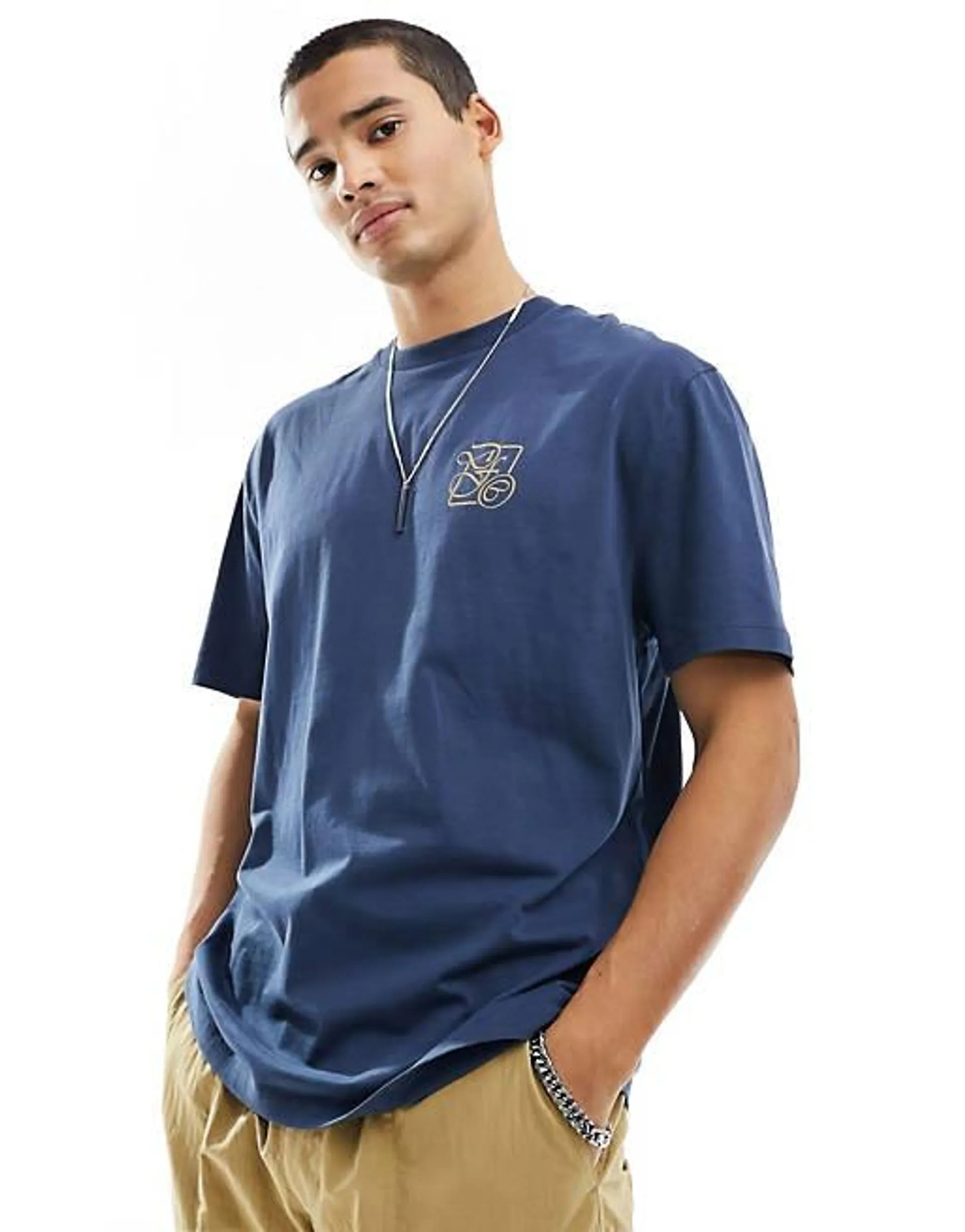 ASOS Dark Future - T-shirt met print op de borst en rug in marineblauw
