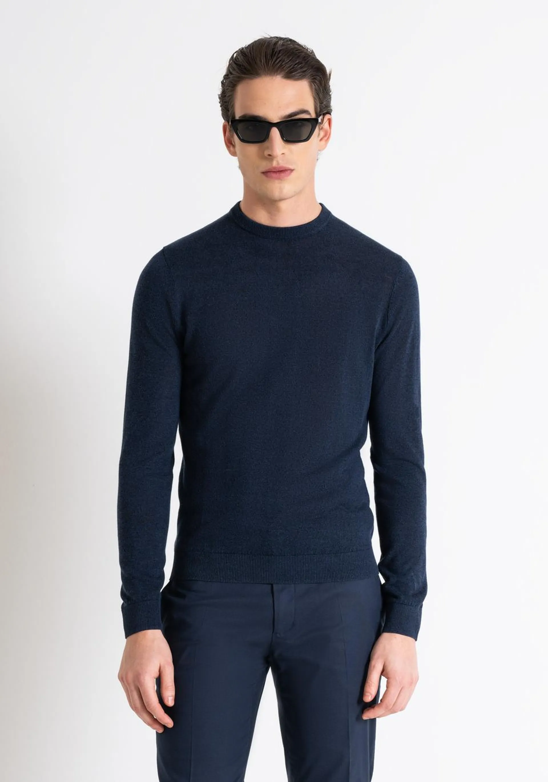 SLIM FIT SWEATER IN VISCOSE MIXED YARN