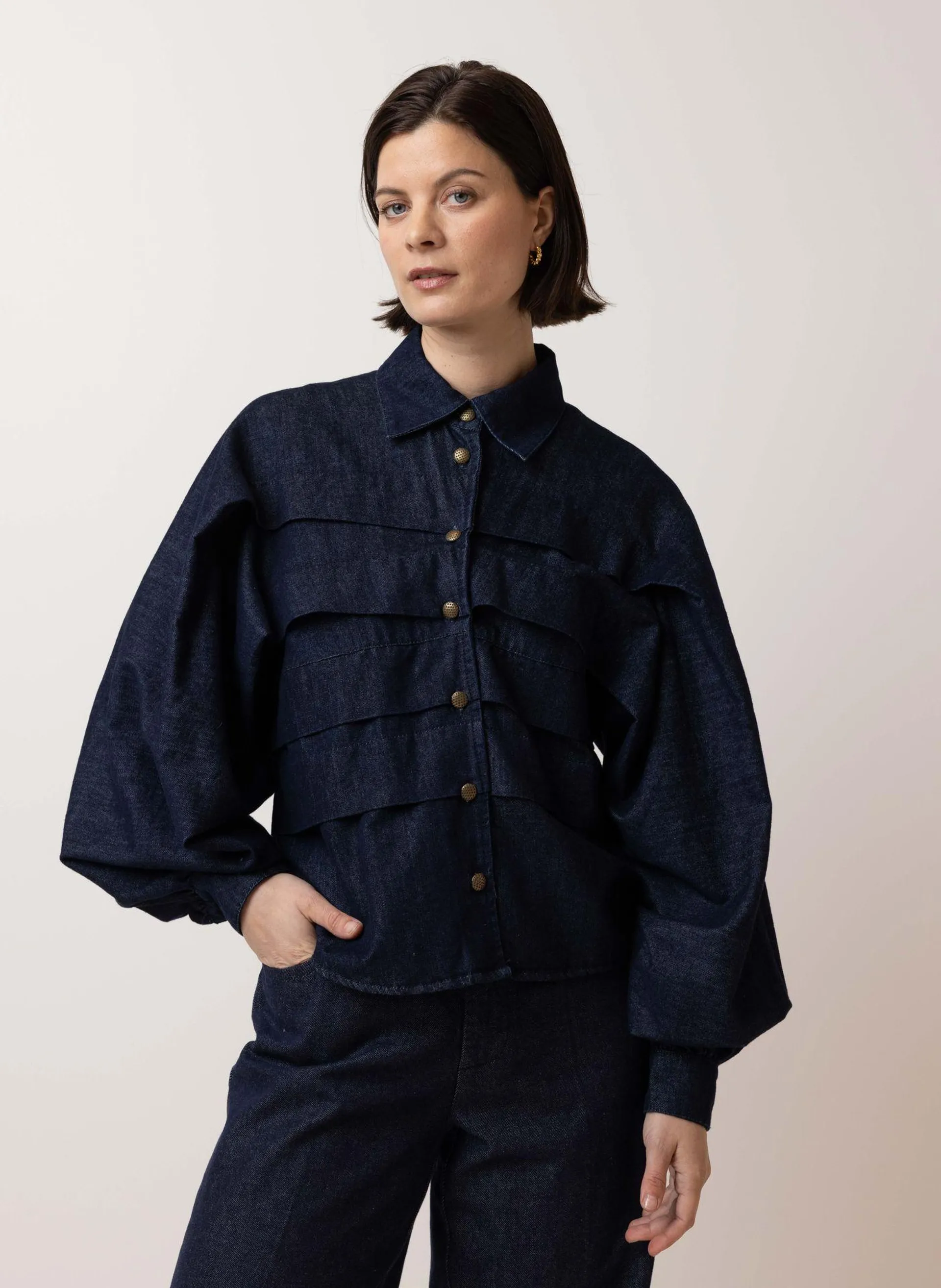 Donkerblauwe denim blouse