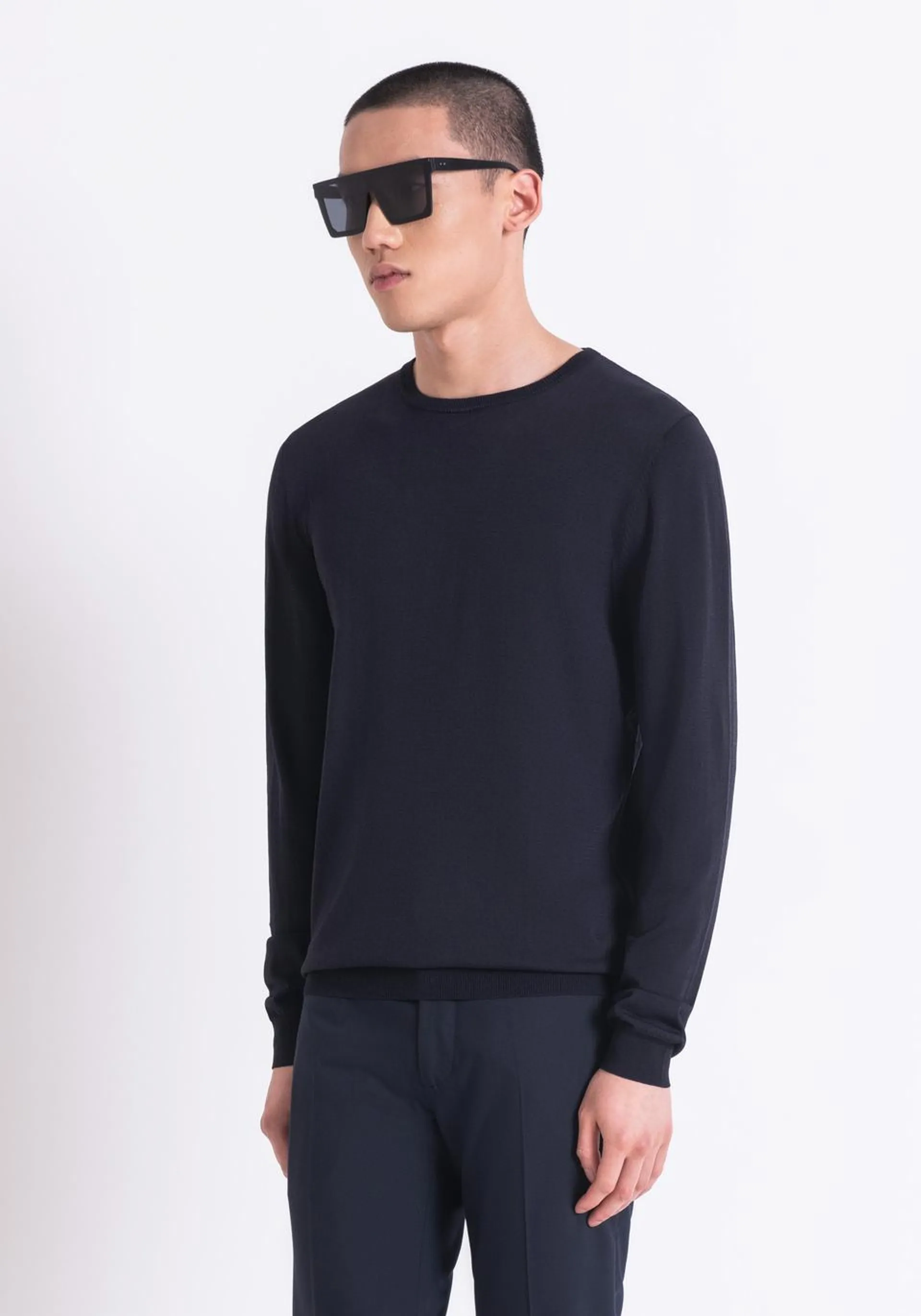 SUPER SLIM FIT SWEATER IN VISCOSE MIXED YARN