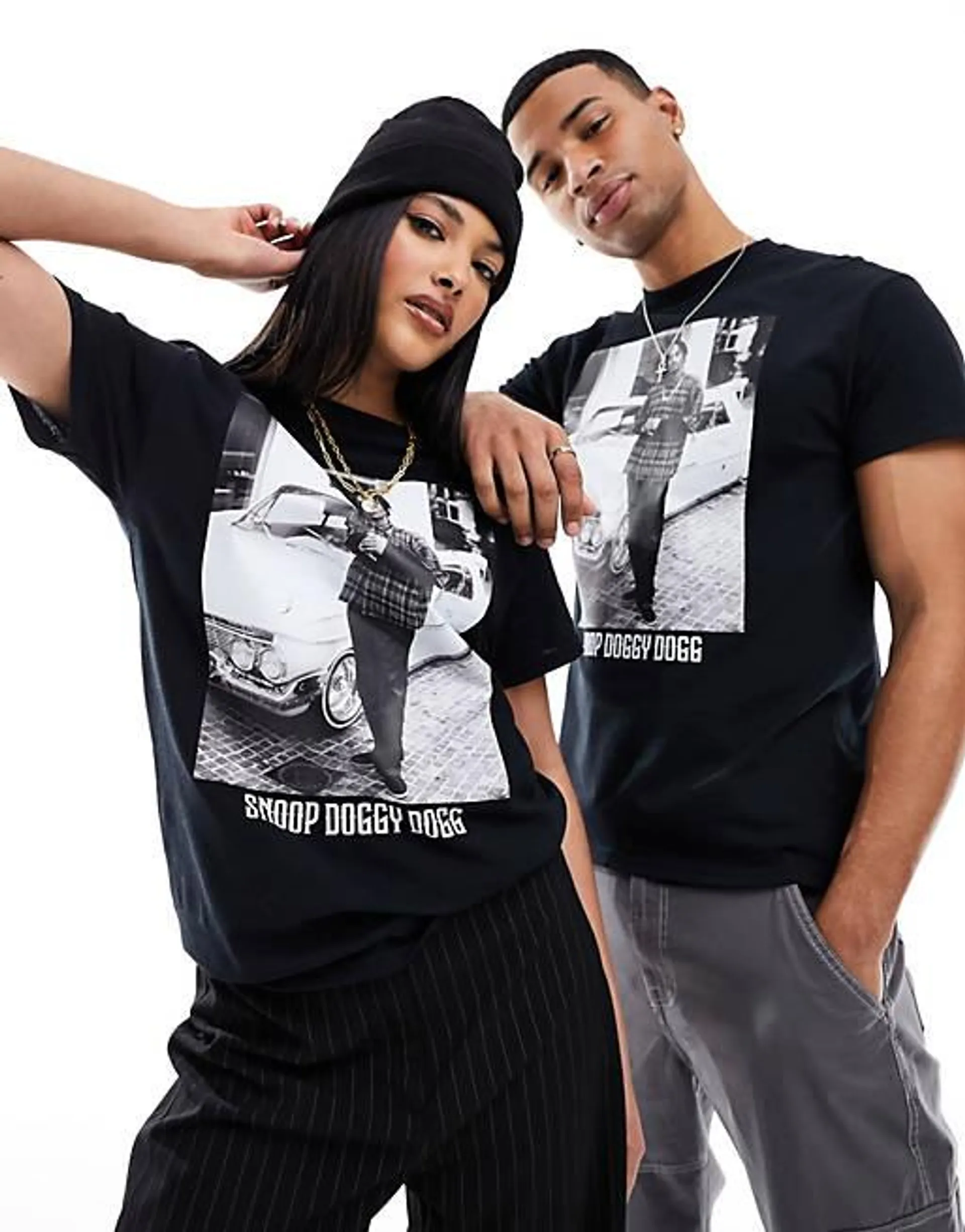 ASOS DESIGN - Uniseks T-shirt met gelicenseerde 'Snoop Dogg'-print in zwart