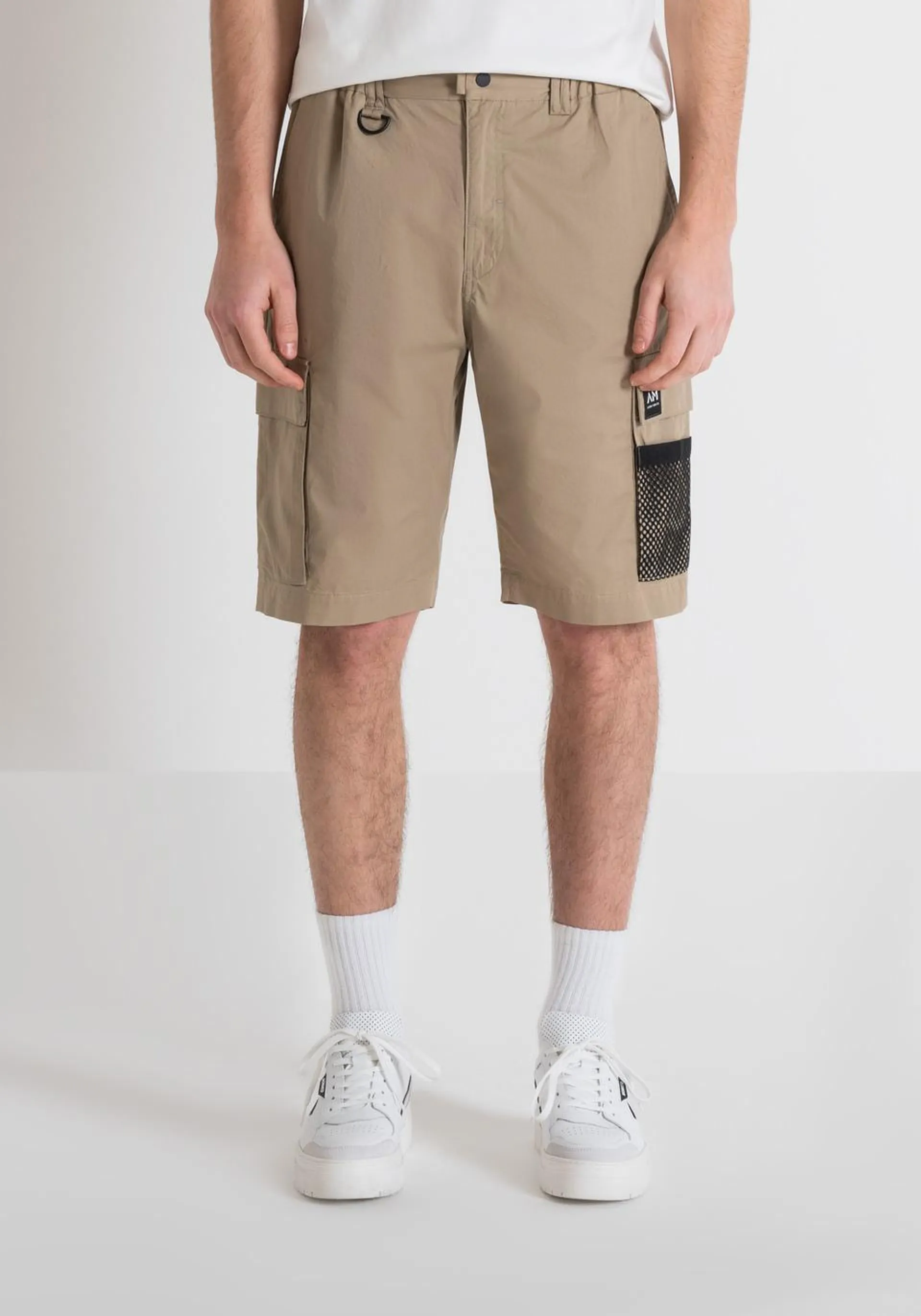 REGULAR FIT COTTON TWILL SHORTS WITH LOGO PATCH