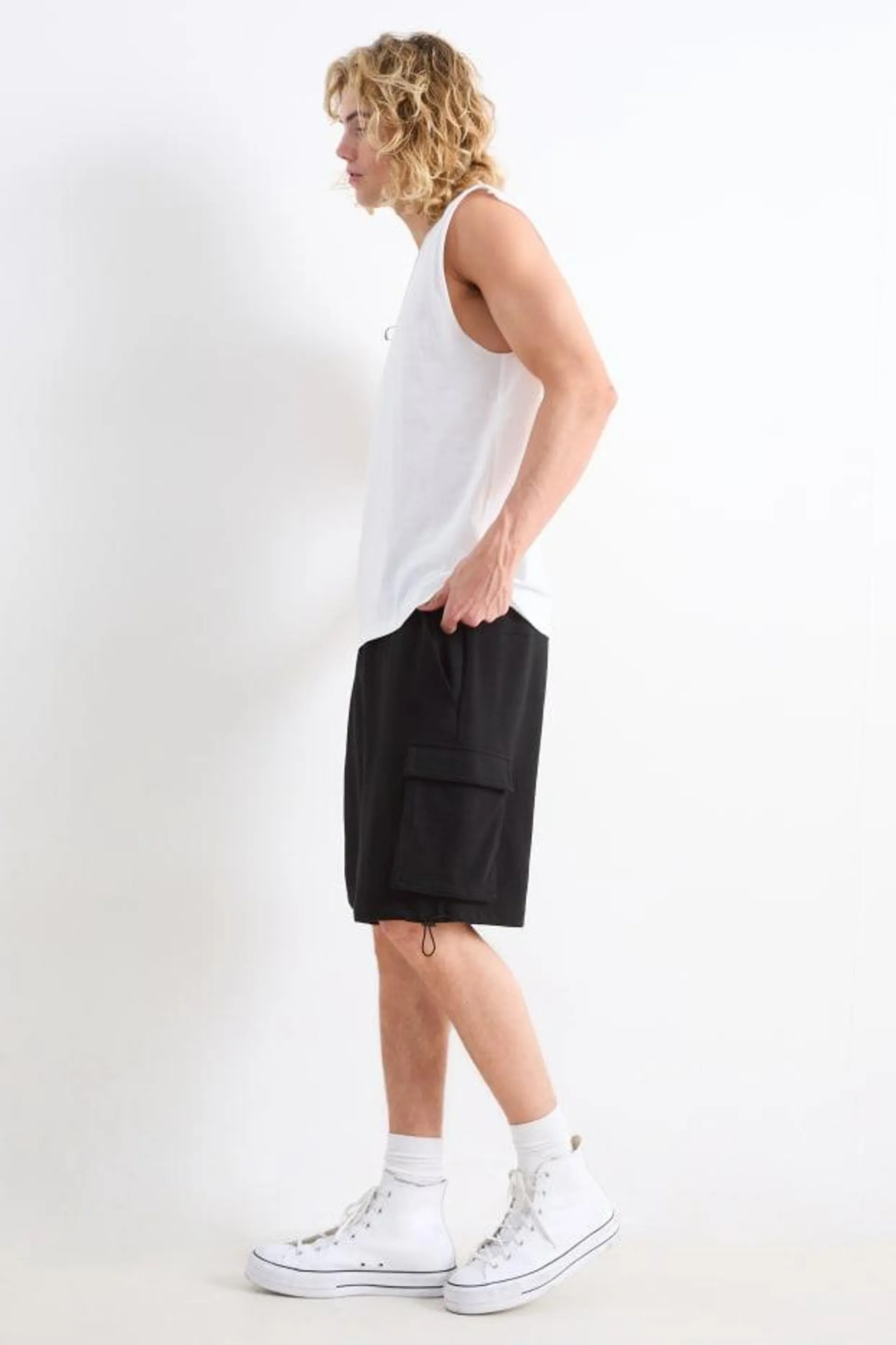 Cargo sweat shorts