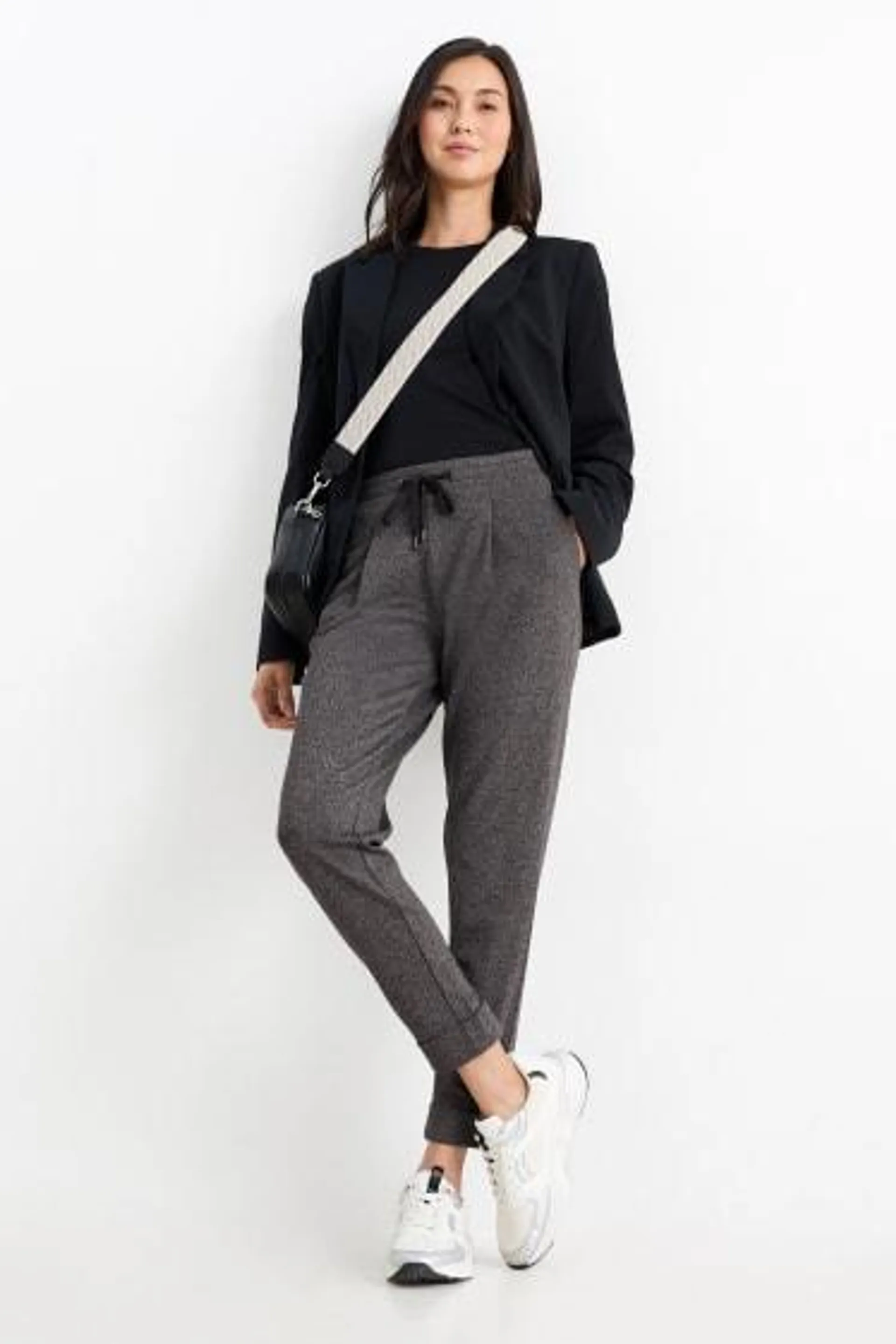 Cloth trousers - mid-rise waist - tapered fit