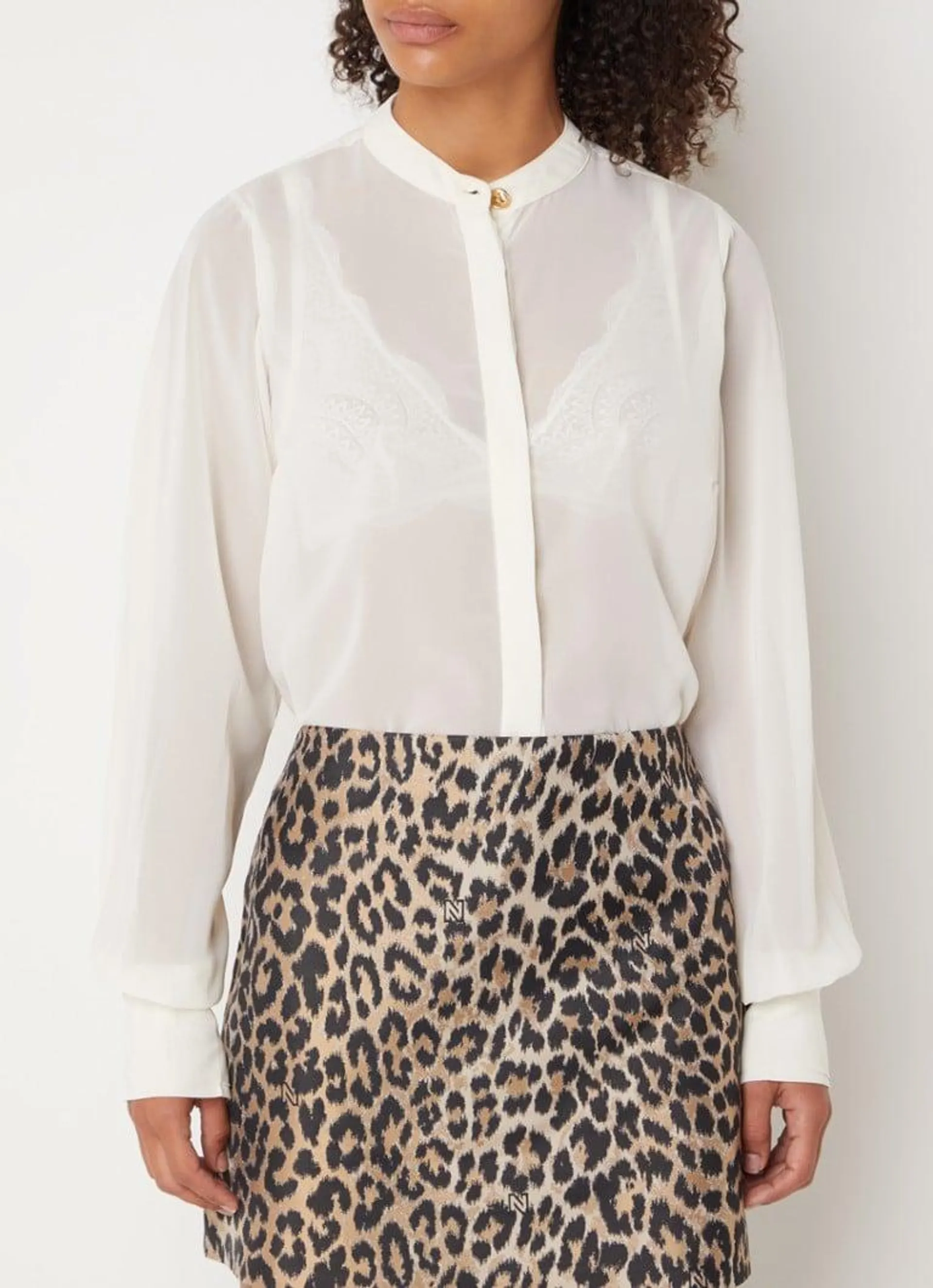 Bahrein semi-transparante blouse met ballonmouw