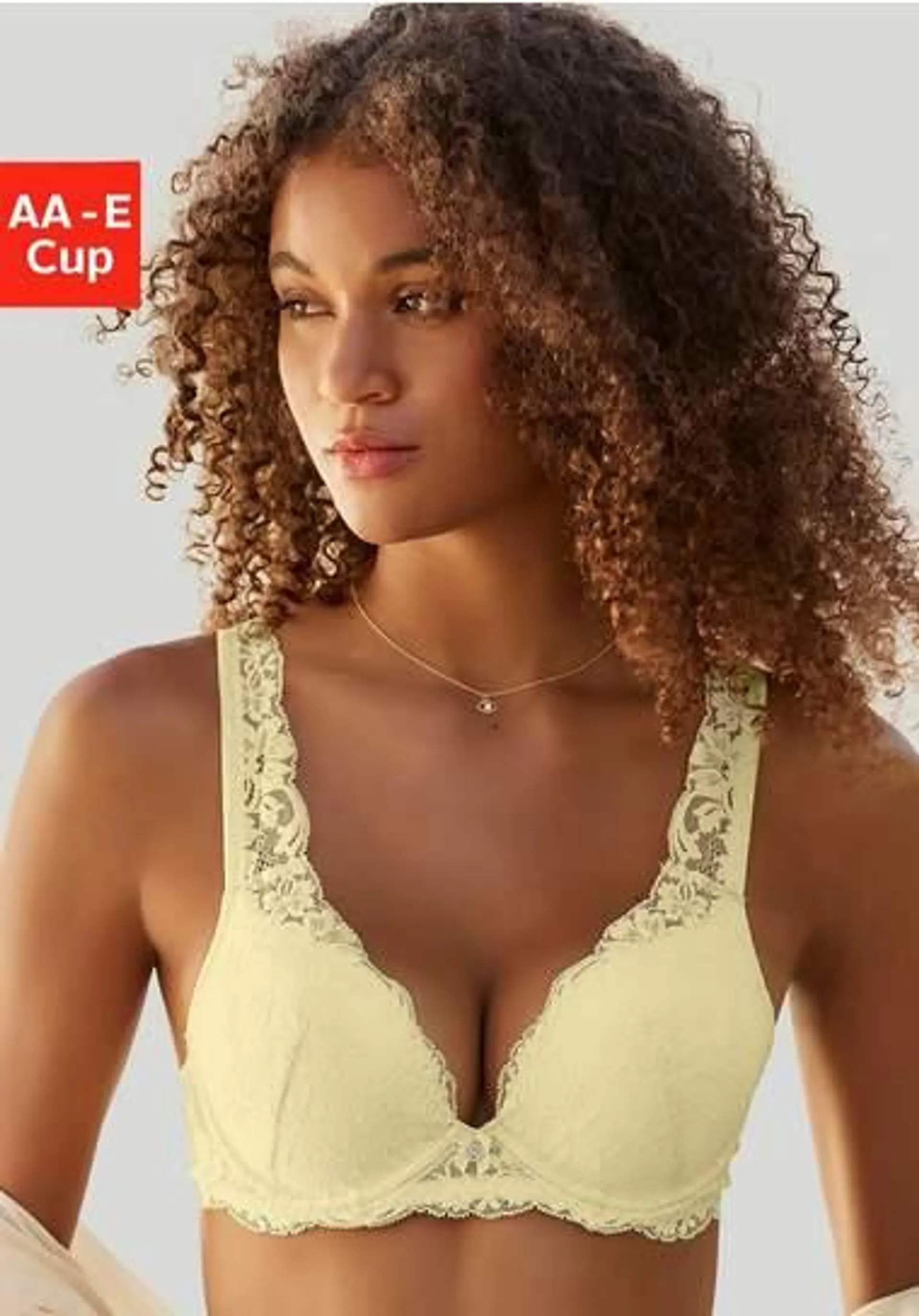 Lascana Push-up-bh rondom van prachtige, gebloemde kant, dessous