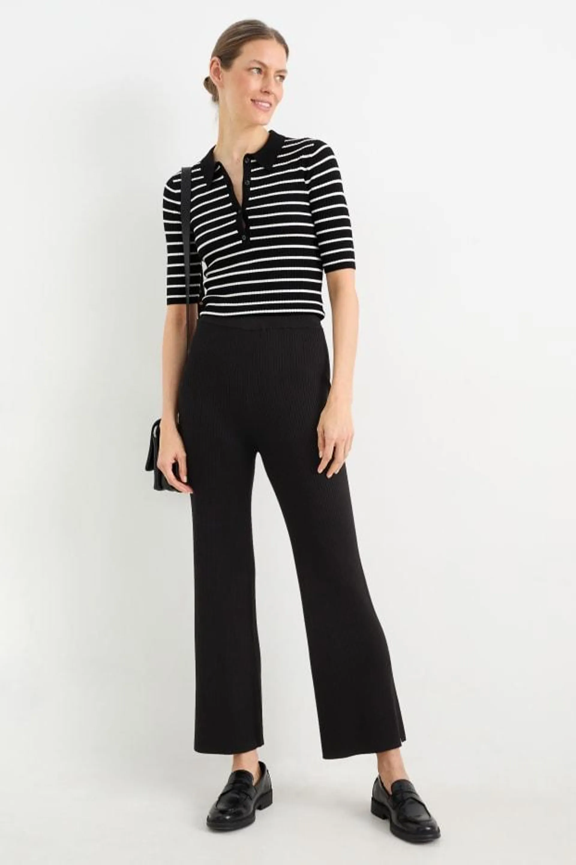 Basic knitted trousers - high waist - flared fit