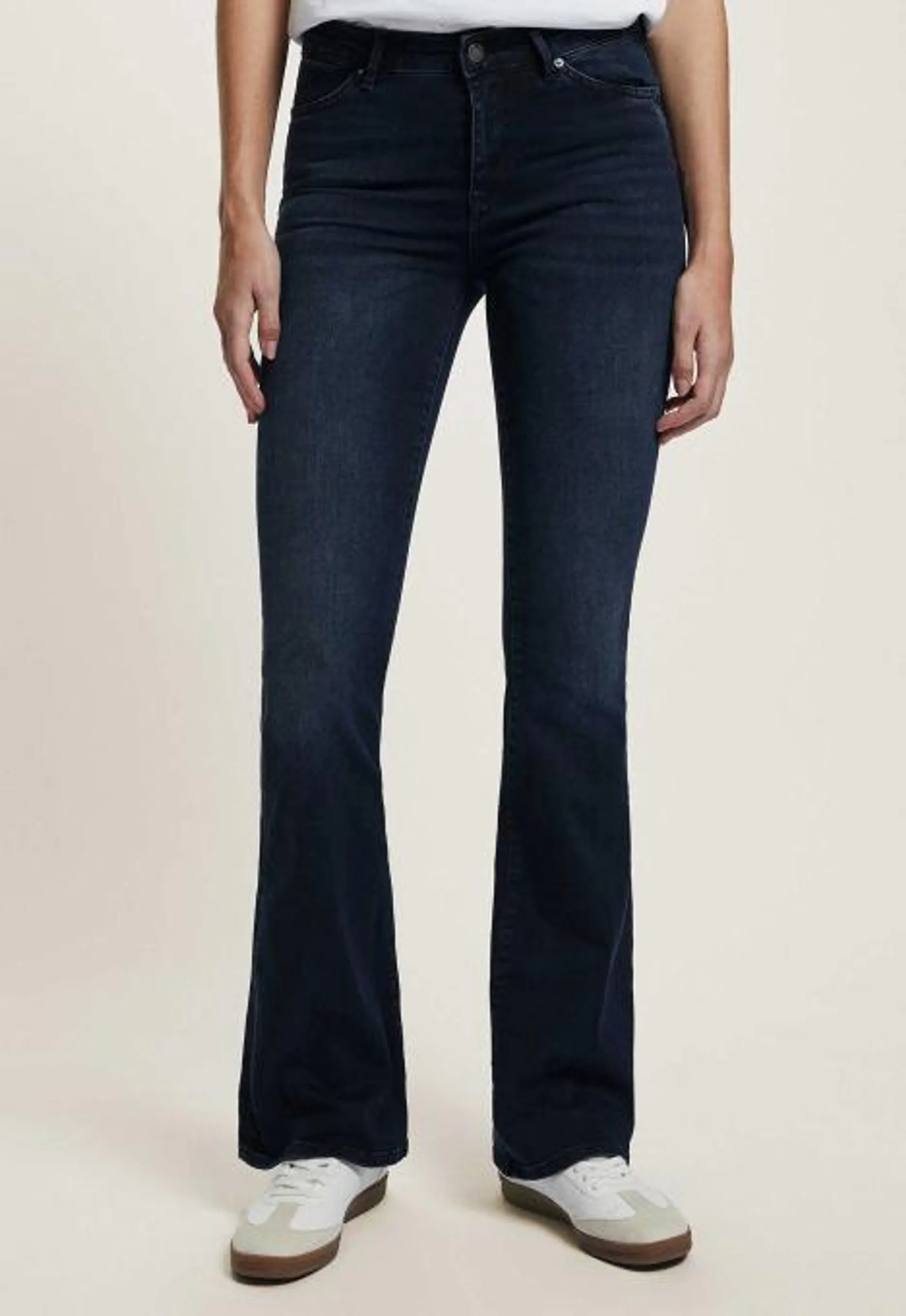 Celsi Flared Jeans