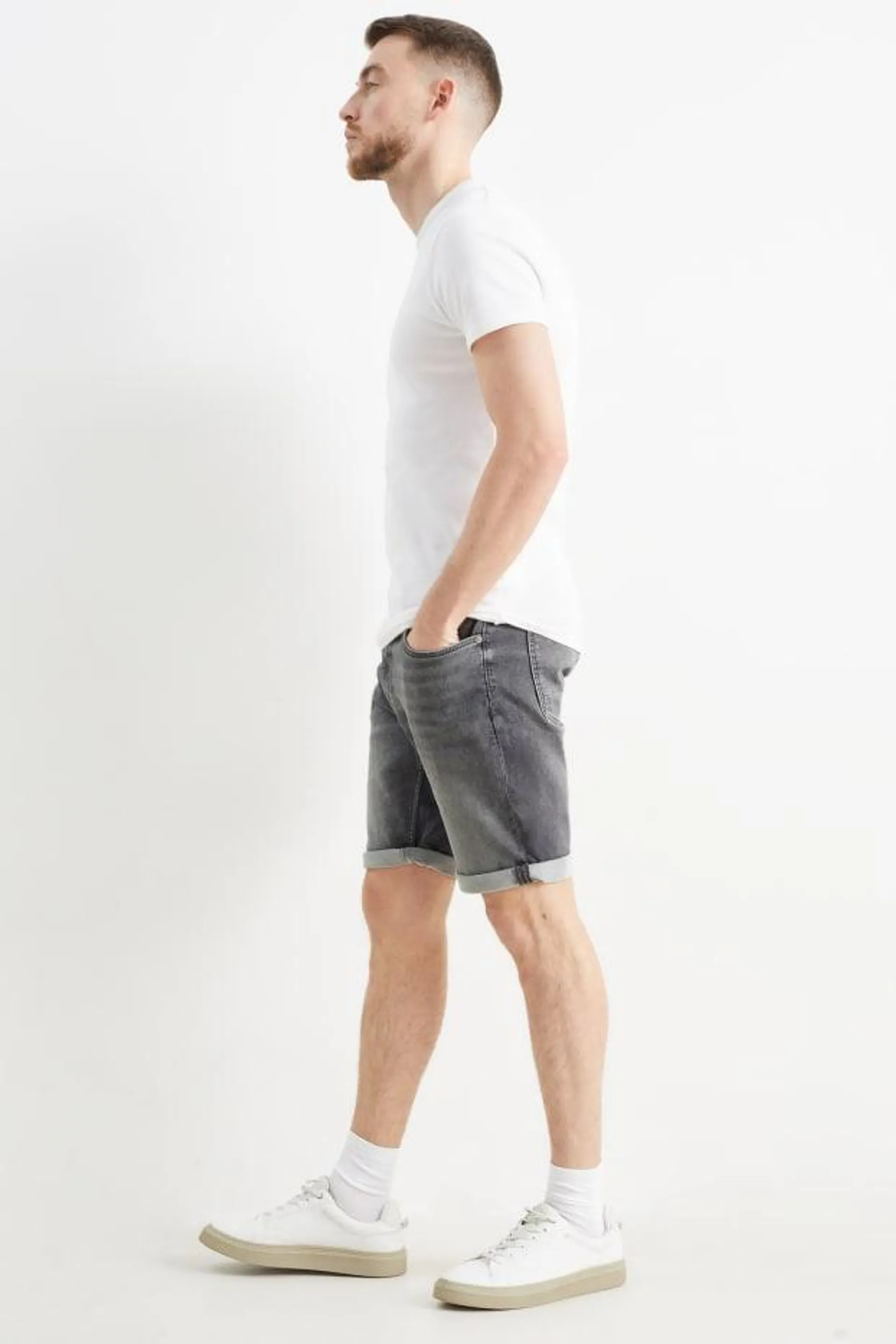 Denim shorts - Flex jog denim - LYCRA®