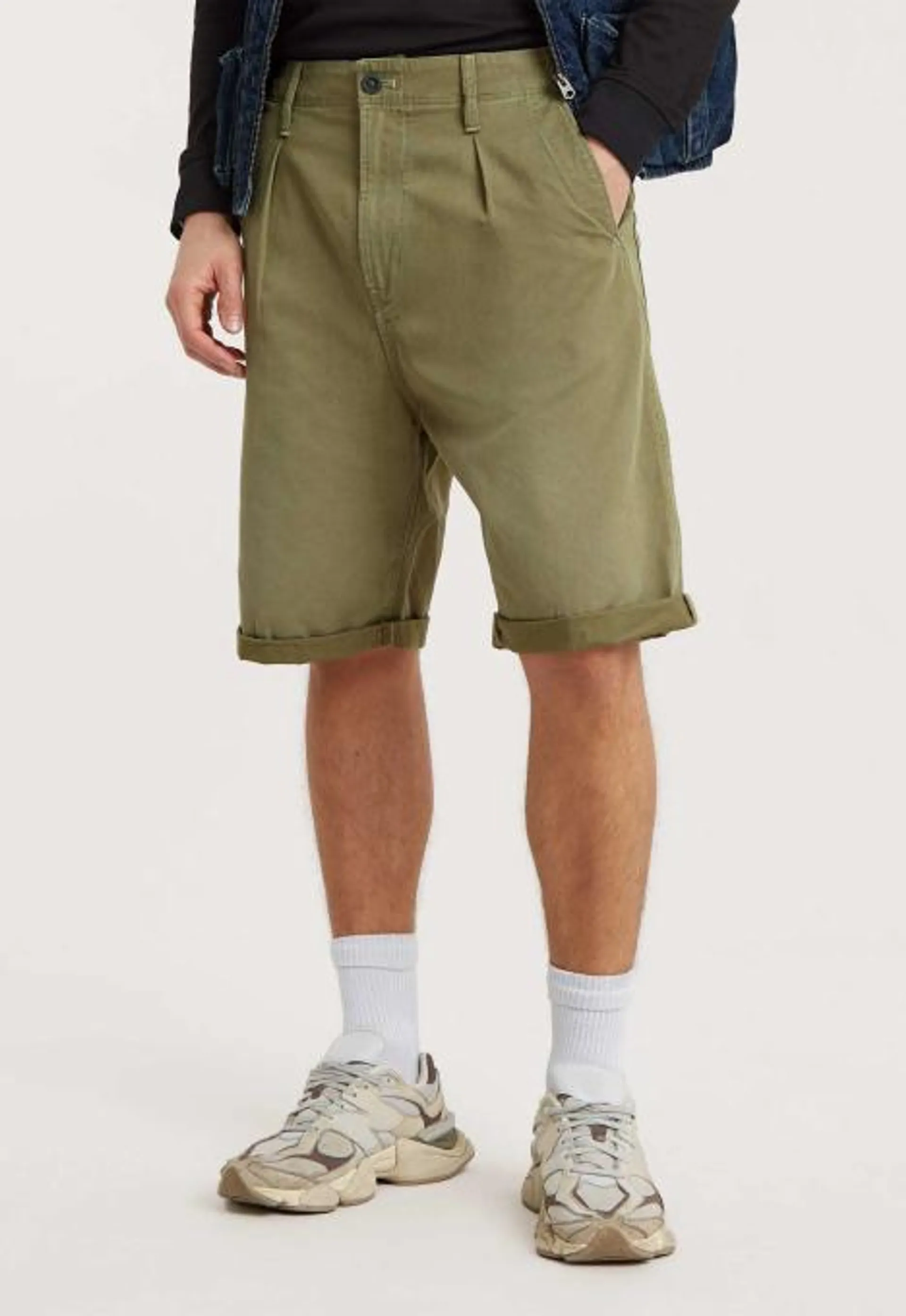 Pleated Chino Short