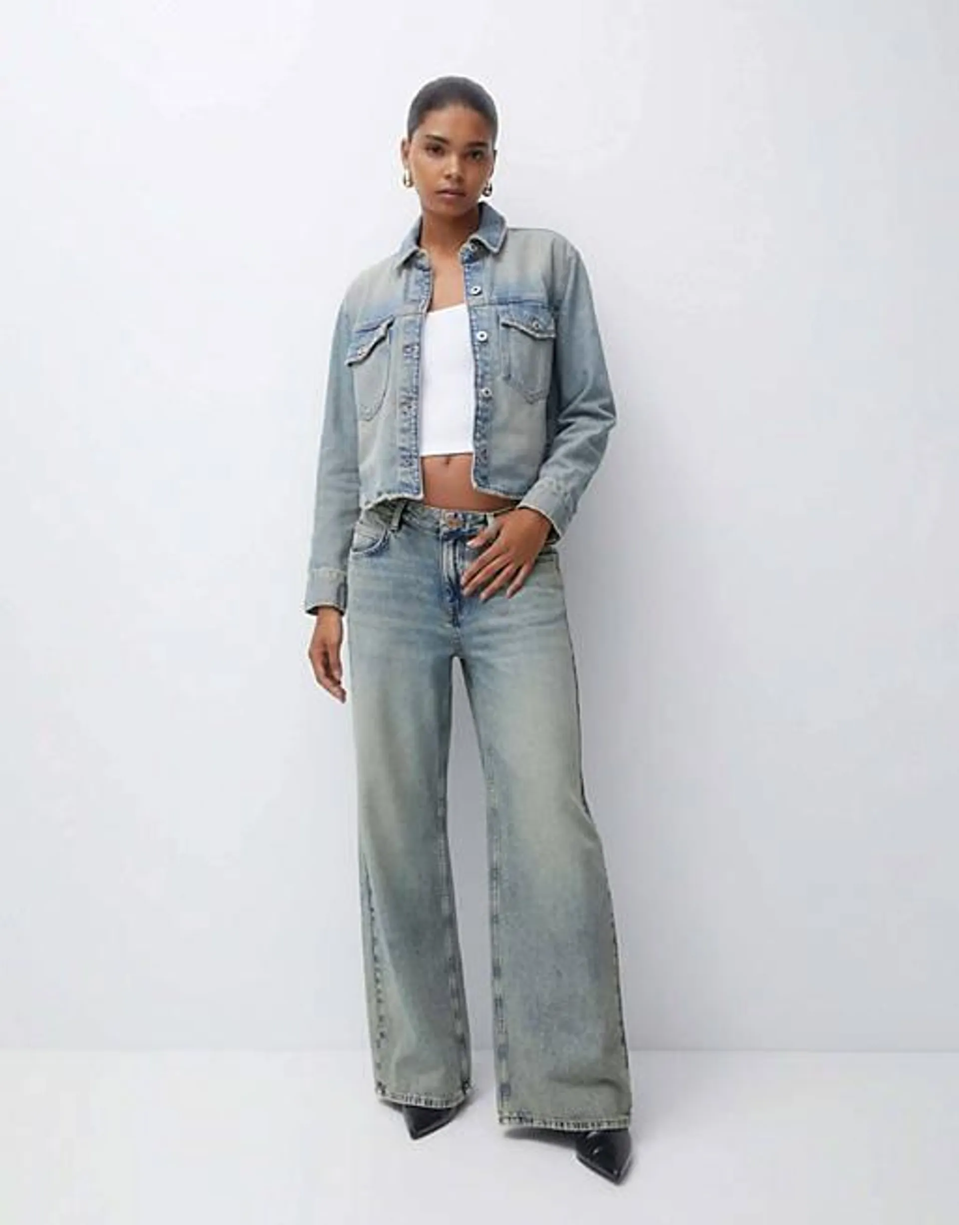 Pull&Bear - Jeans oversize ampi blu slavato a vita bassa