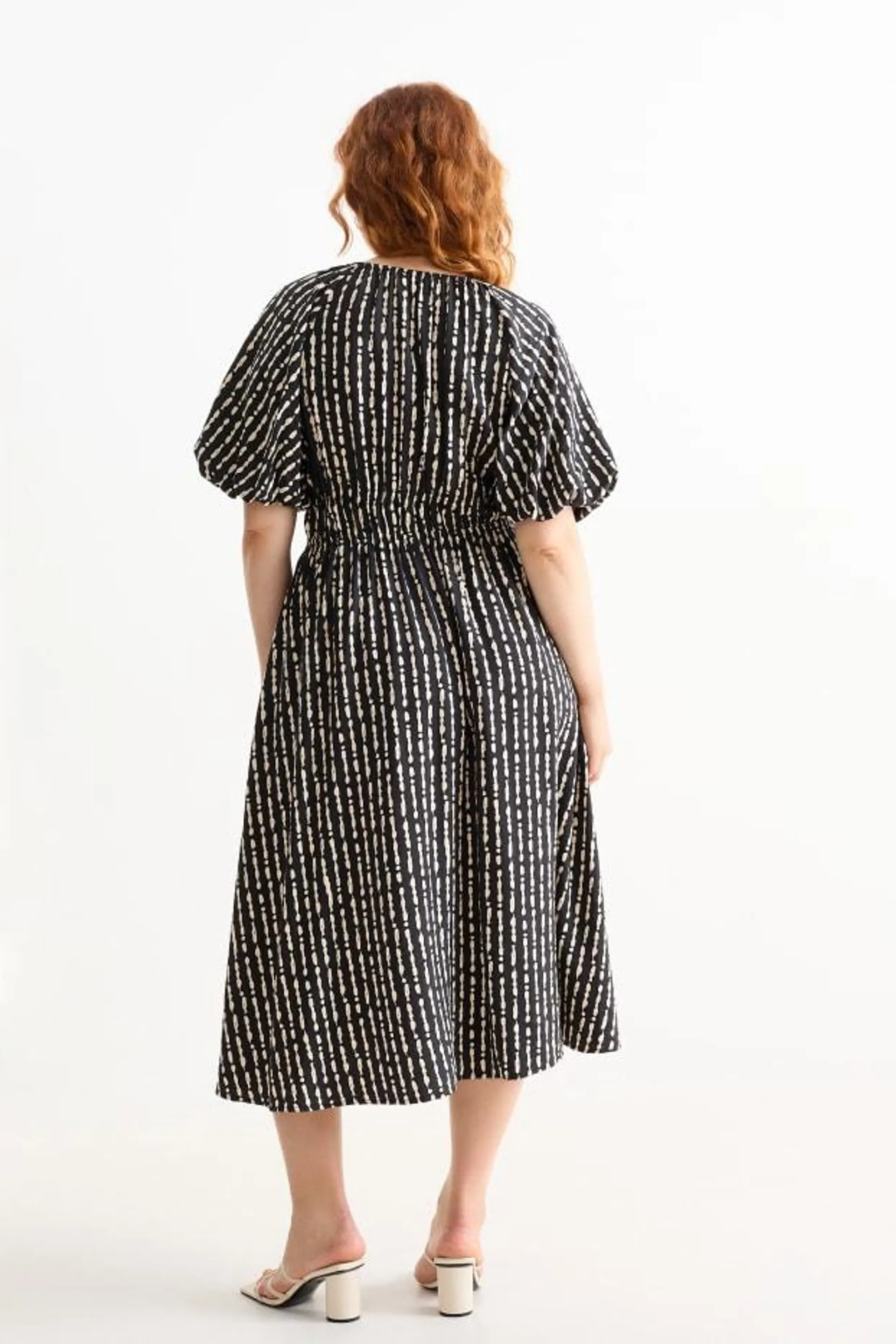 V-neck A-line dress - patterned