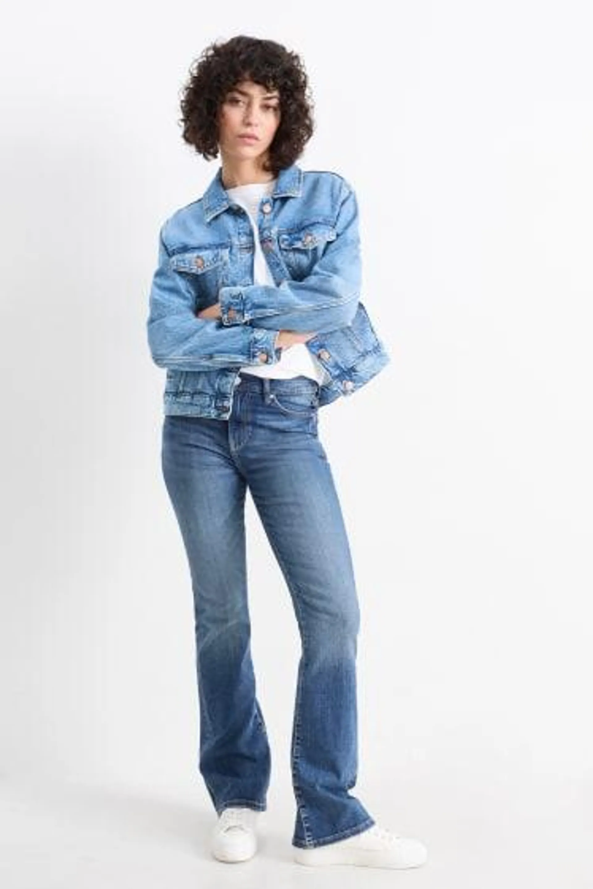 Bootcut jeans - mid waist