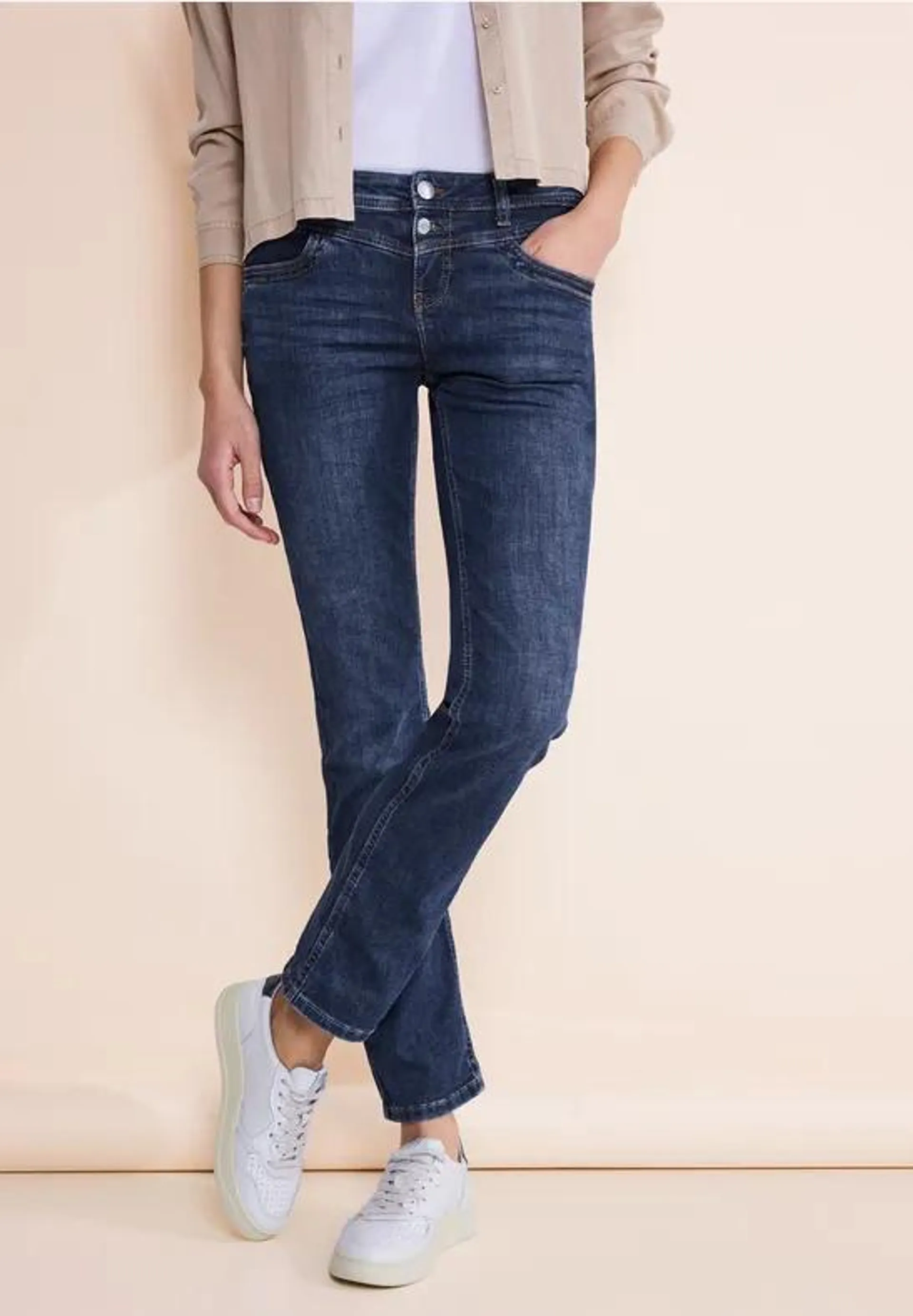 Casual fit jeans