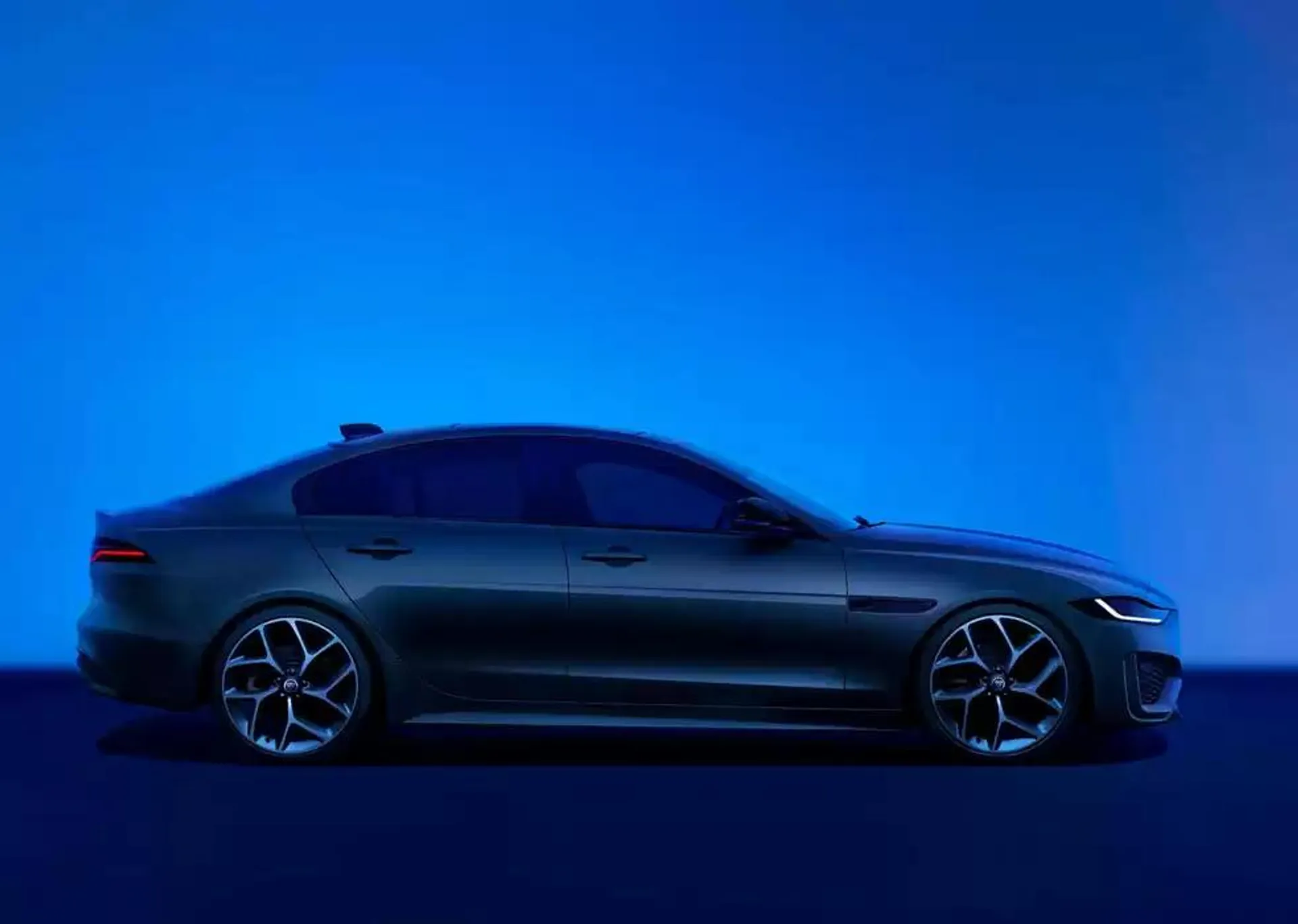 Jaguar XE van 20 november tot 30 juni 2025 - Folder pagina 14