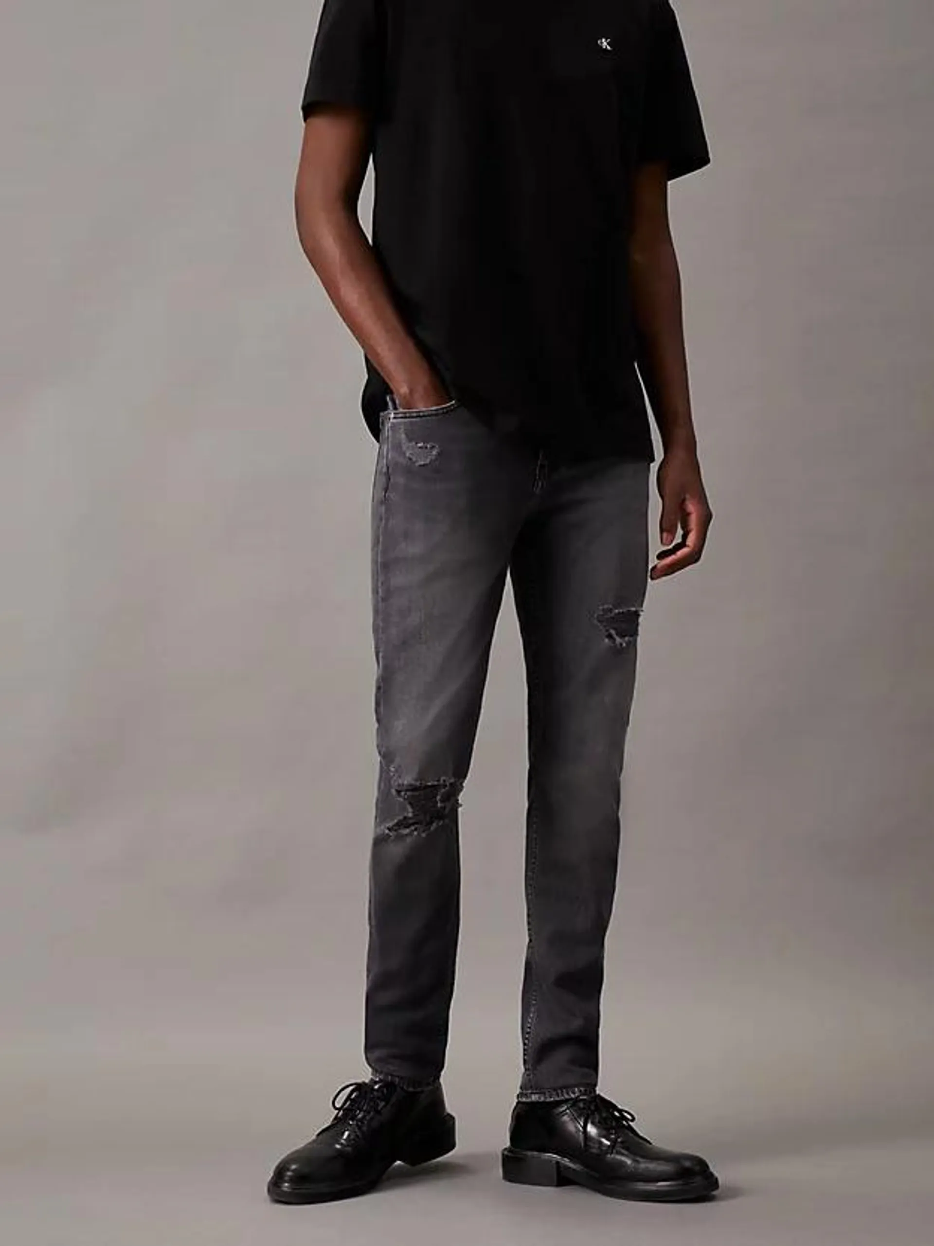 Slim tapered jeans