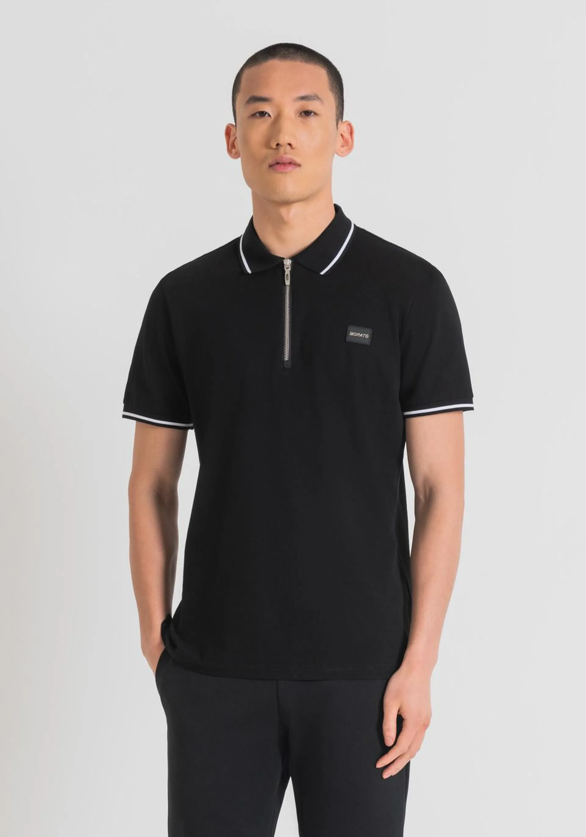 REGULAR FIT POLO SHIRT IN MERCERISED PIQUE WITH RUBBERISED PLAQUE AND METAL LOGO