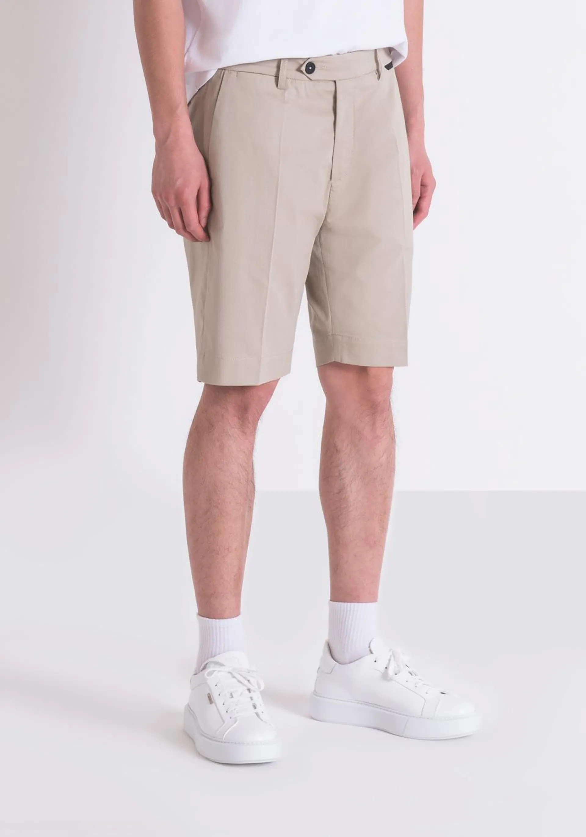 SLIM FIT "MARK" SHORTS IN STRETCH COTTON TWILL