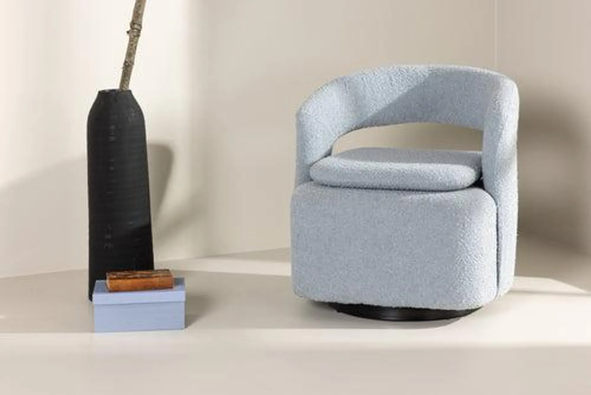 Rebellenclub fauteuil akando - licht blauw bouclé