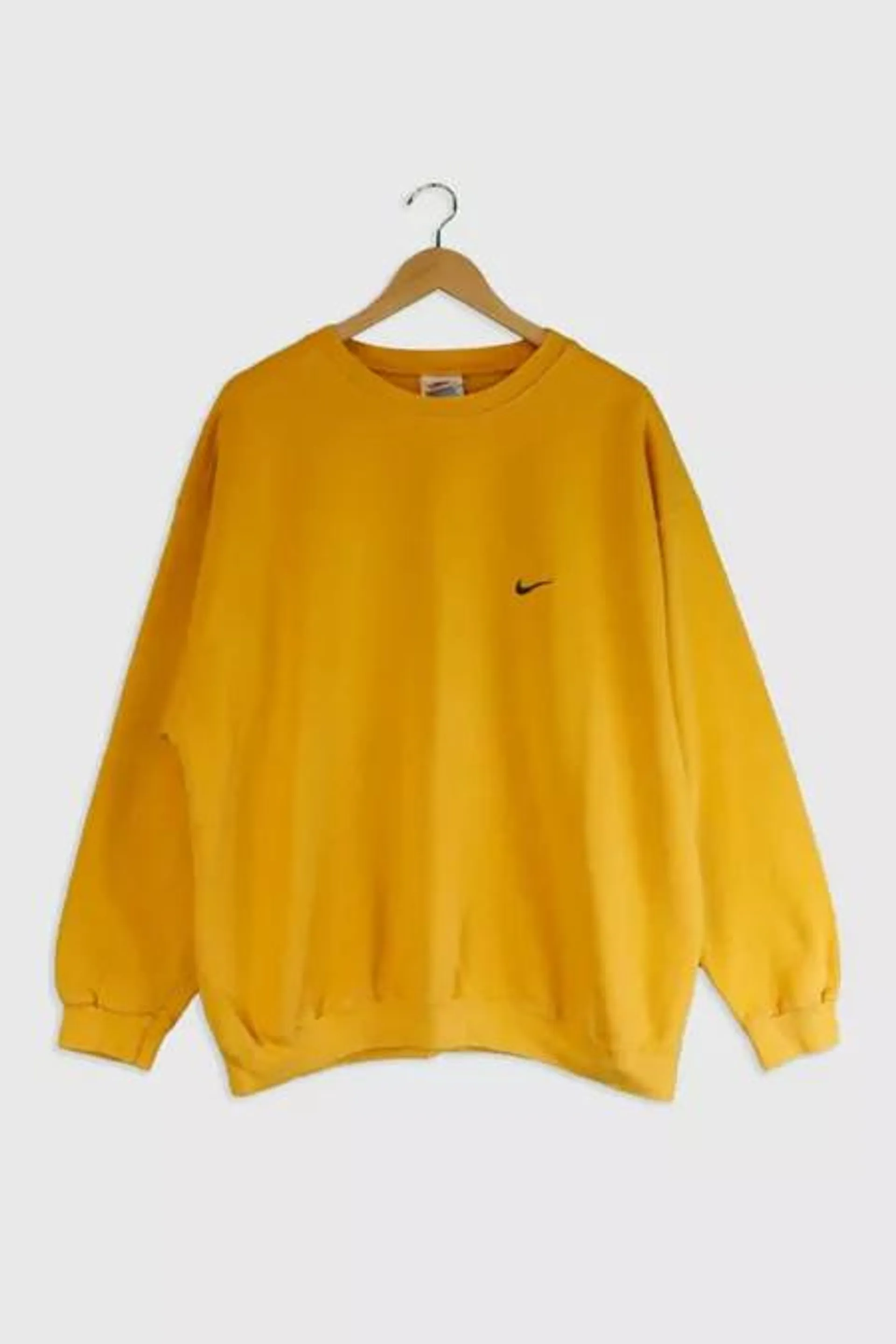 Vintage Nike Basics Embroidered Sweatshirt