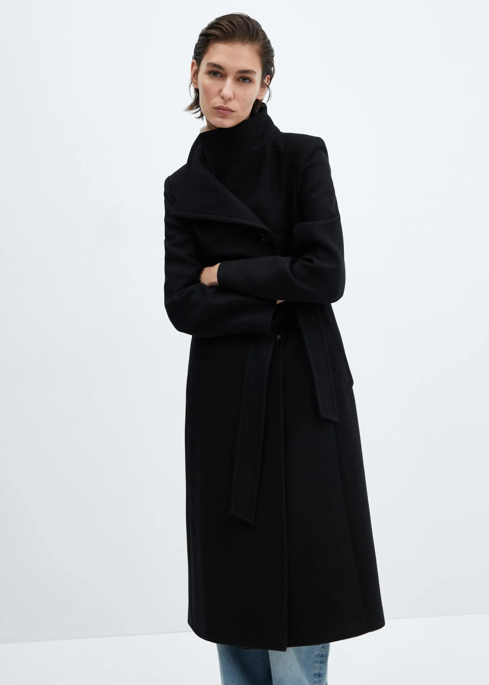 Woollen coat with belt