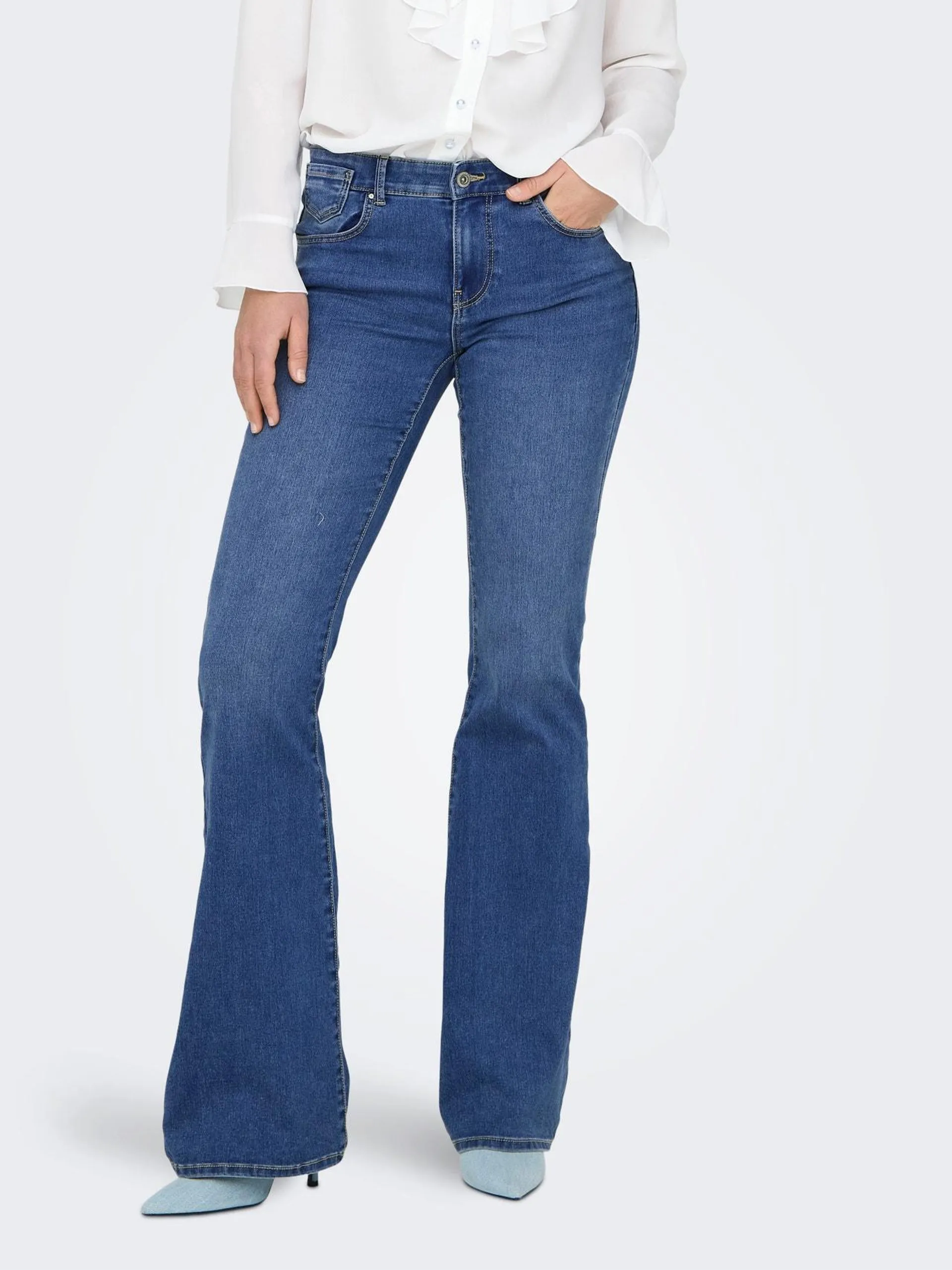 ONLReese Regular Waist Flared Jeans