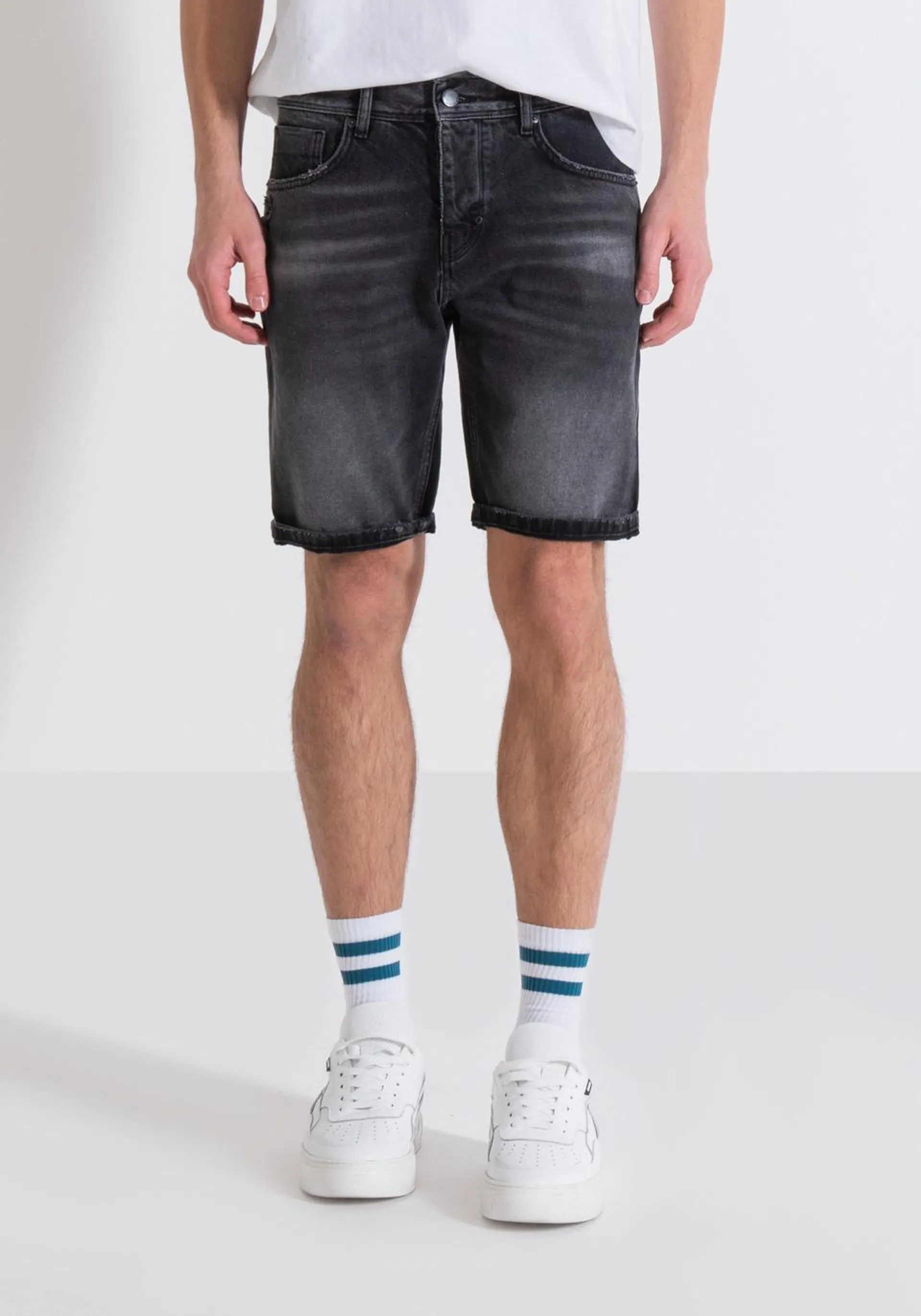 "ARGON" SLIM FIT SHORTS IN DARK DENIM