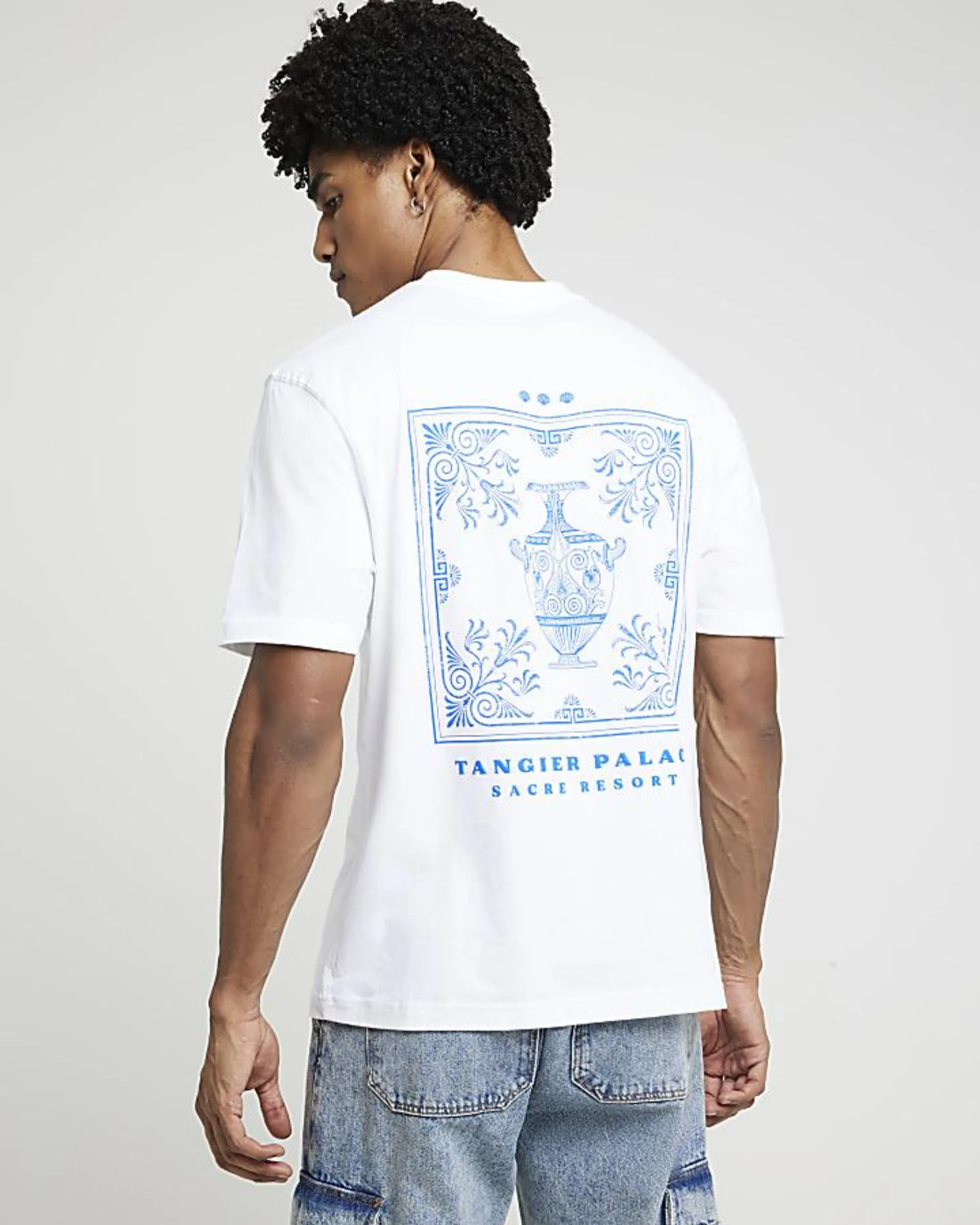 White regular fit vase graphic t-shirt