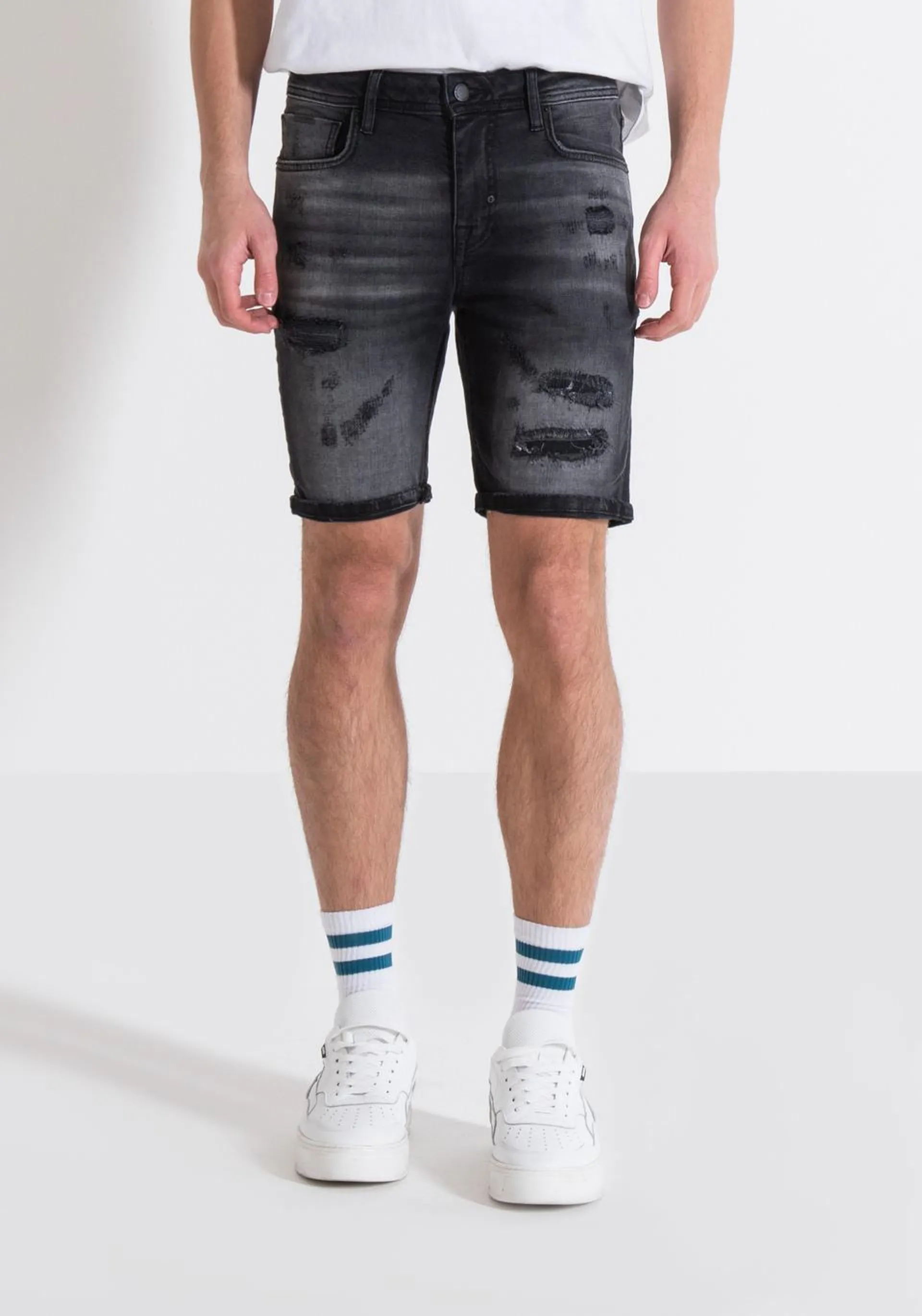 OZZY SKINNY FIT BLACK STRETCH DENIM SHORTS