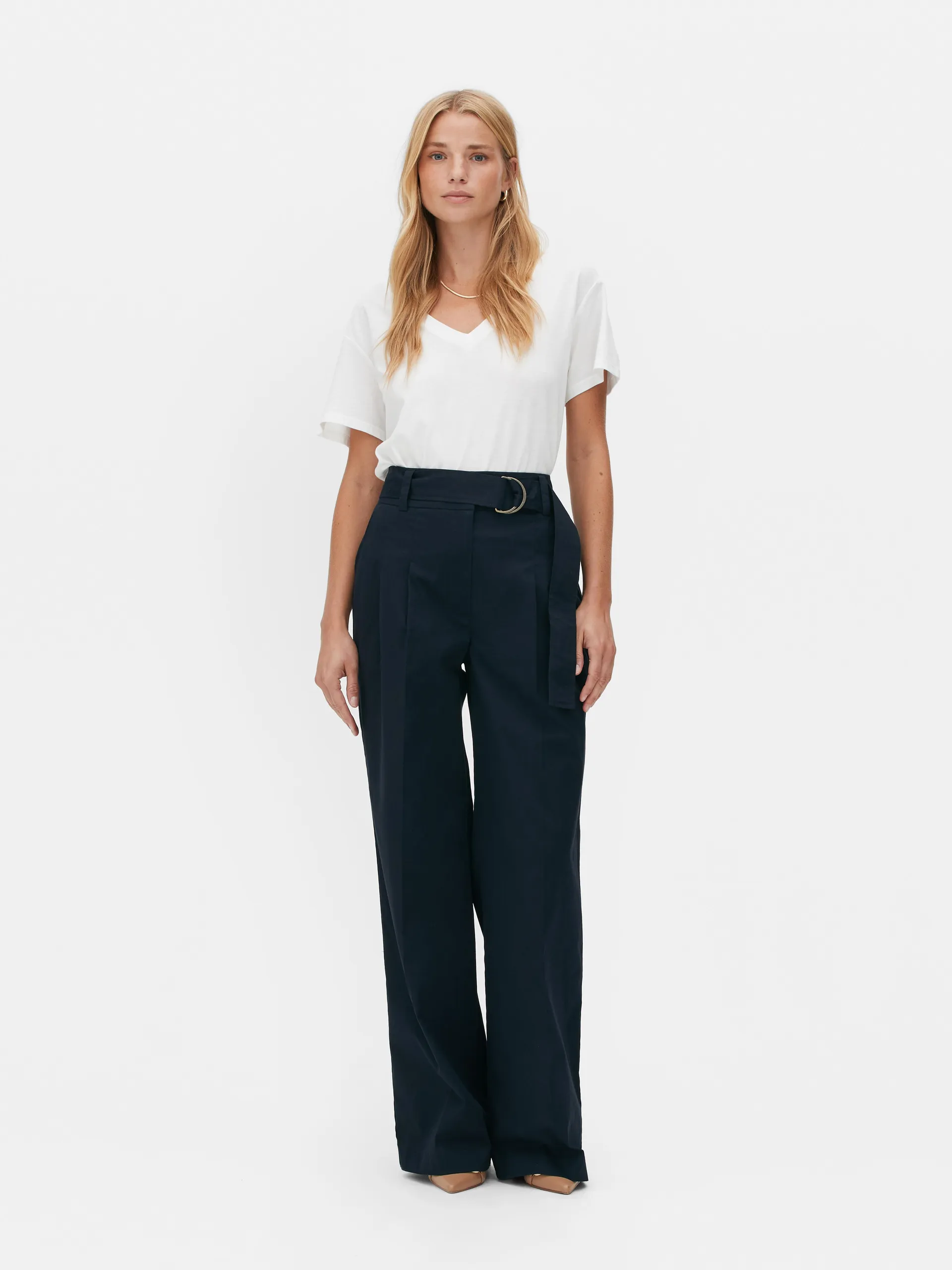 T-shirt met V-hals The Edit