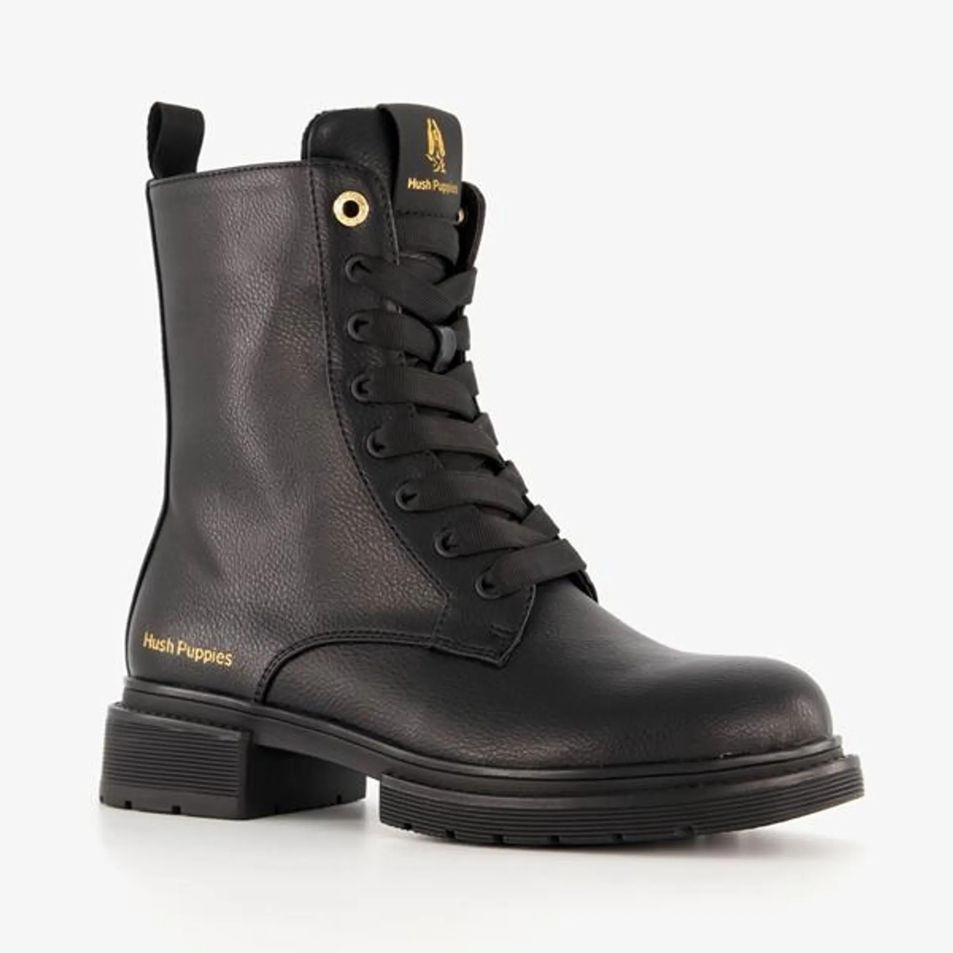 Zwarte veterboots van Hush Puppies. Gemaakt van imitatieleer, een binnenwer...