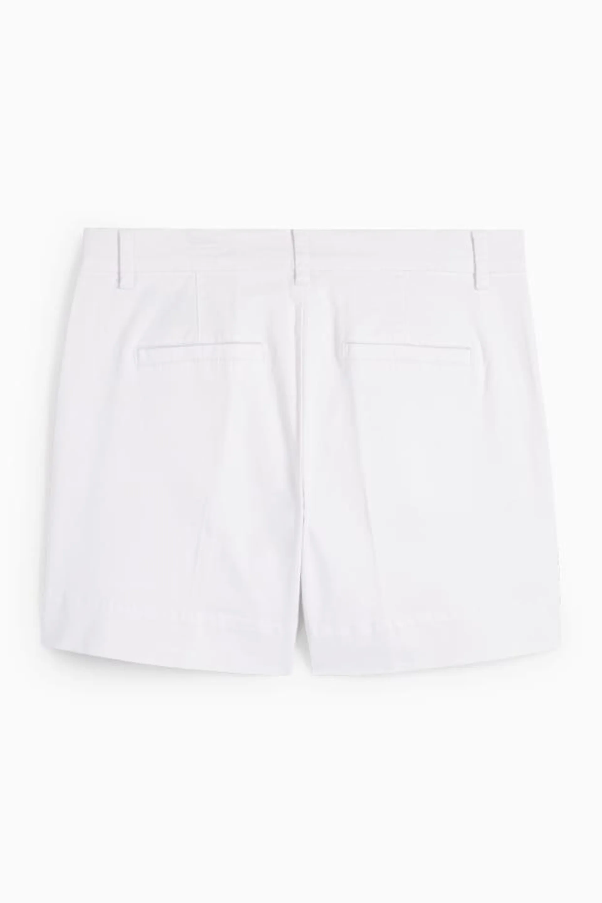 Shorts - mid-rise waist