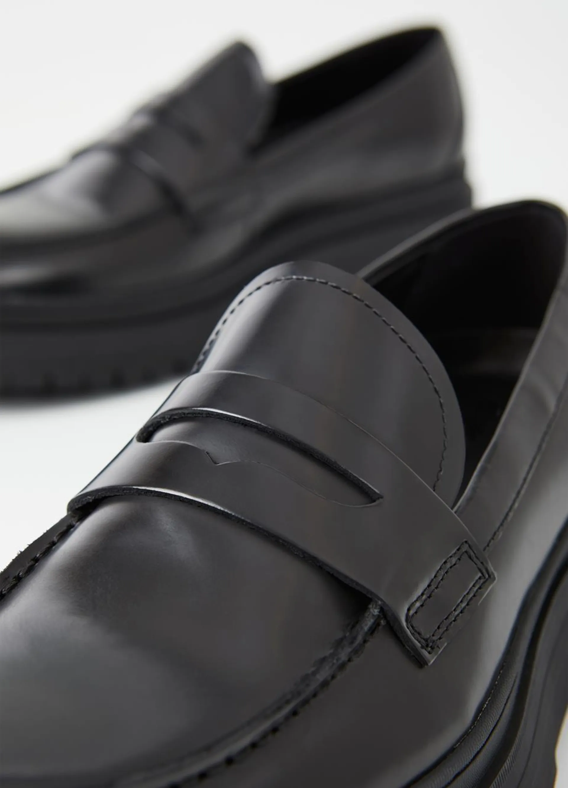 JAMES LOAFER