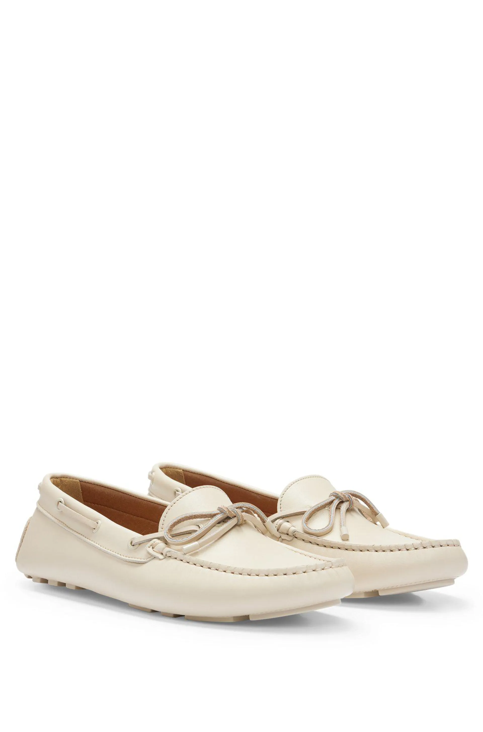 Driver moccasins in leather with bow detail
